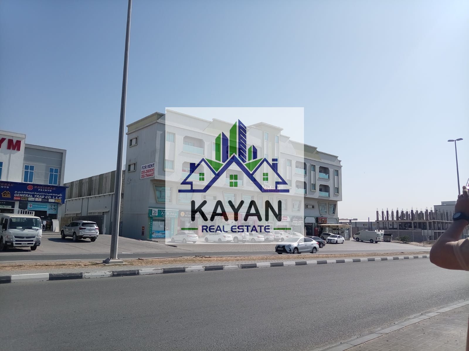 Two warehouses direct owner for rent, total area of 7,000 sq. ft, -40 kW power
