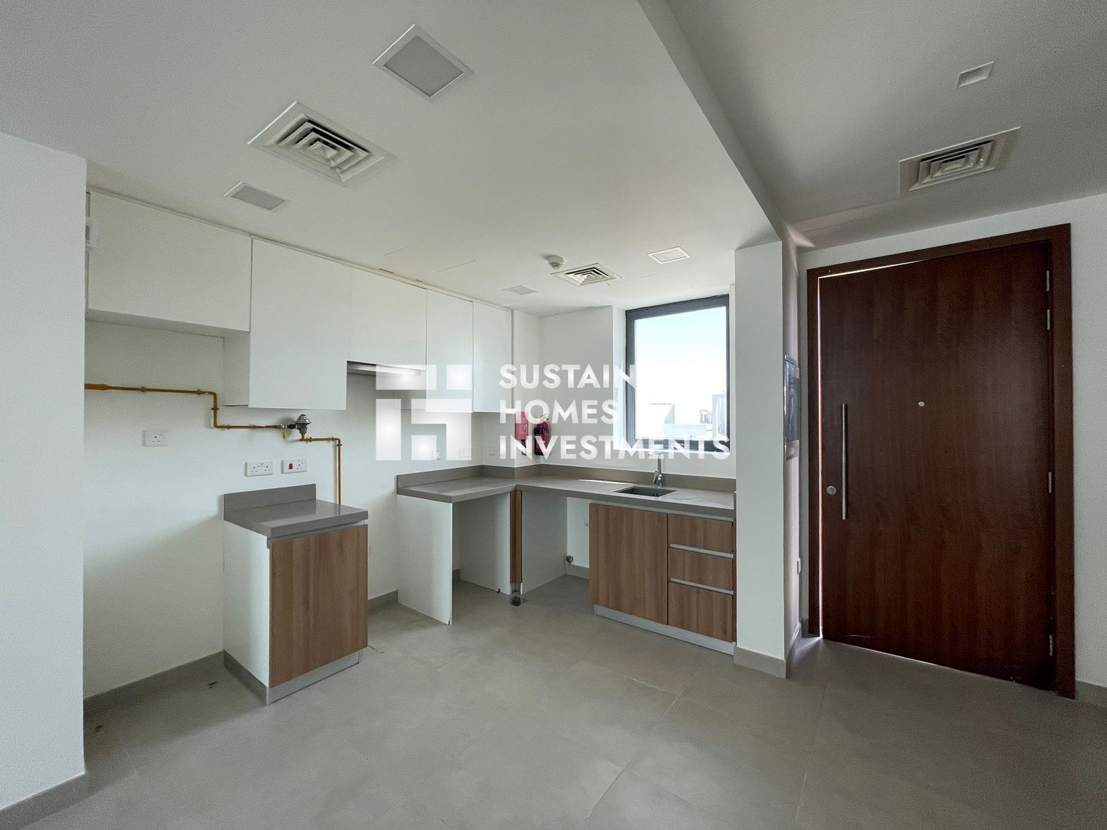 1st Floor l Rent Refund l Prime Location