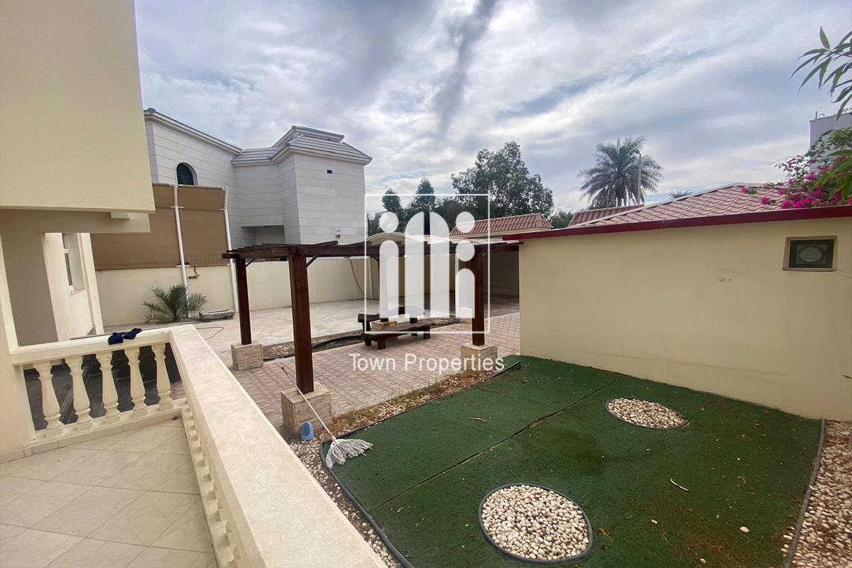 Near Services | 6BR + Driver Villa | Big Patio |