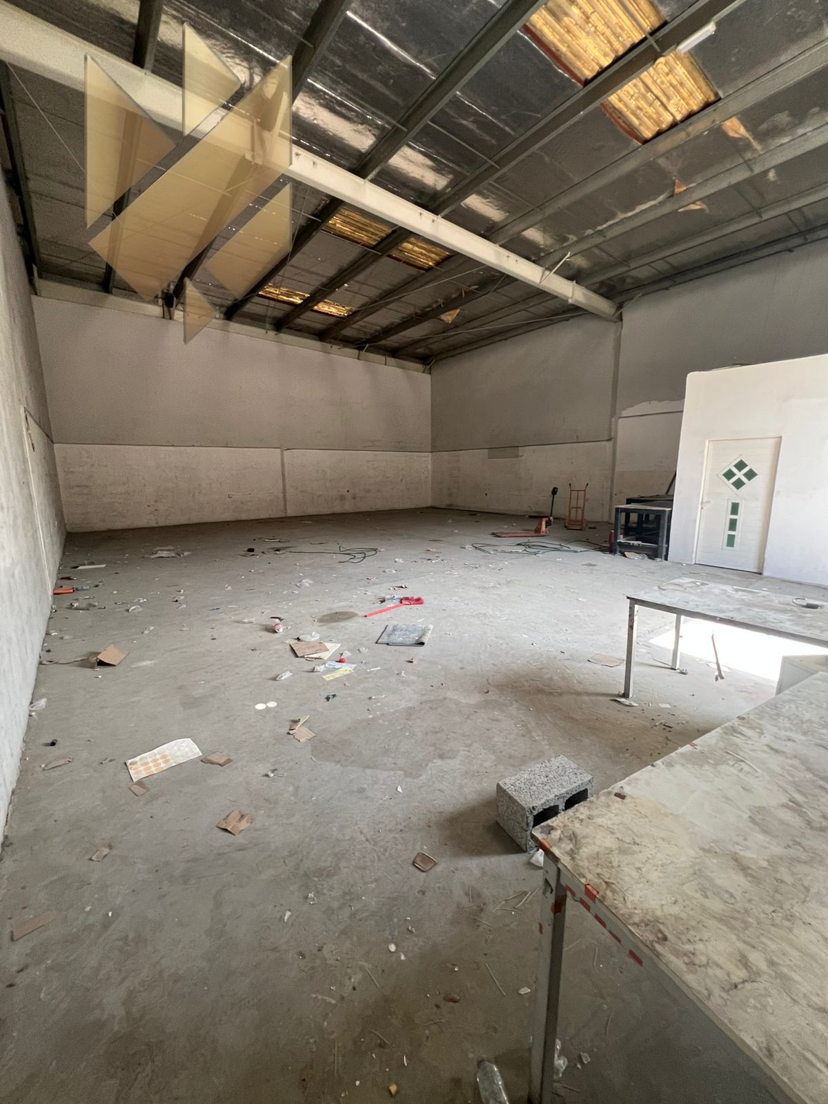 Warehouse 2,200 sq. ft. | Direct main road | Includes office | Very prime location