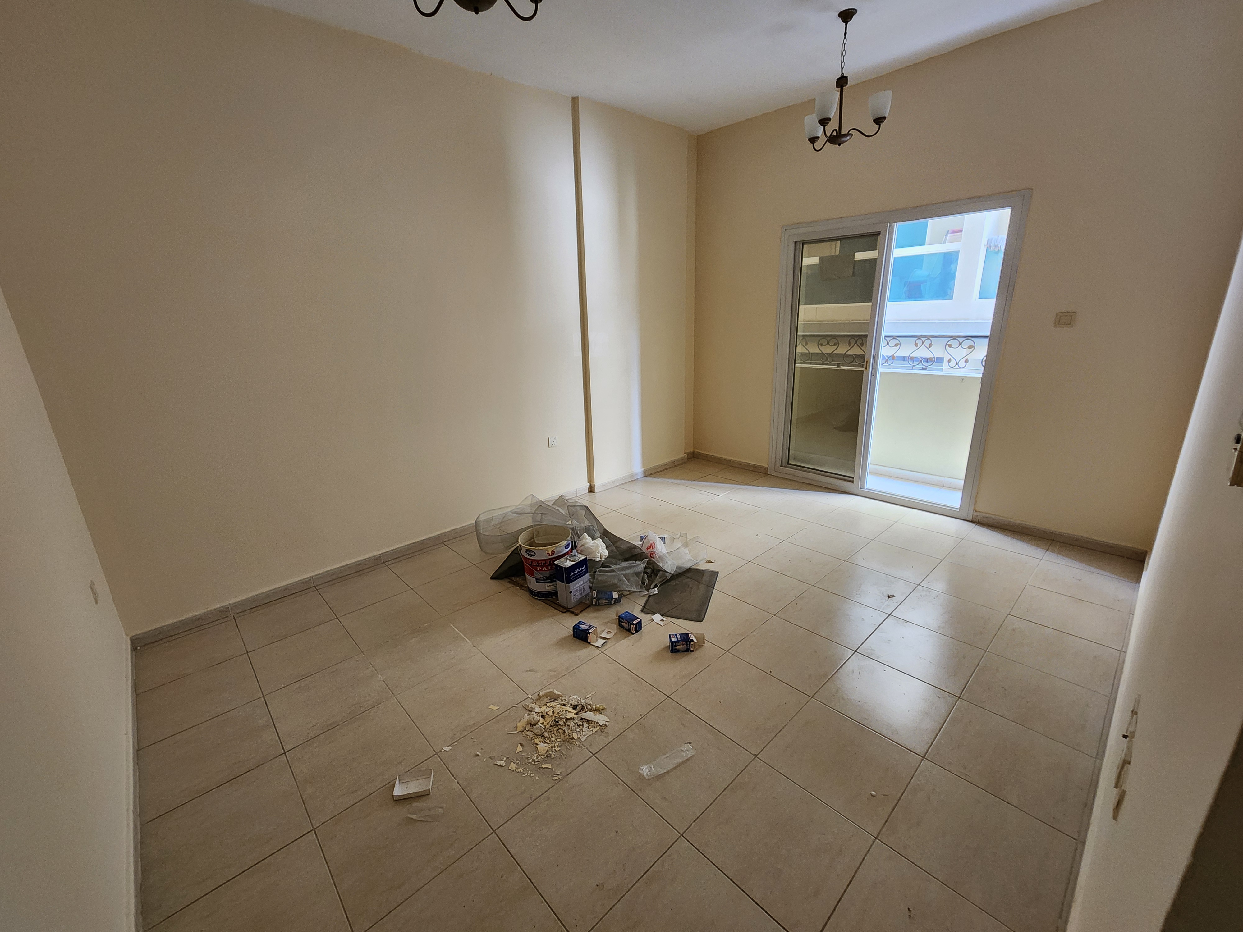 Luxury 1BHK school area with balcony 2 wasroom only 34k