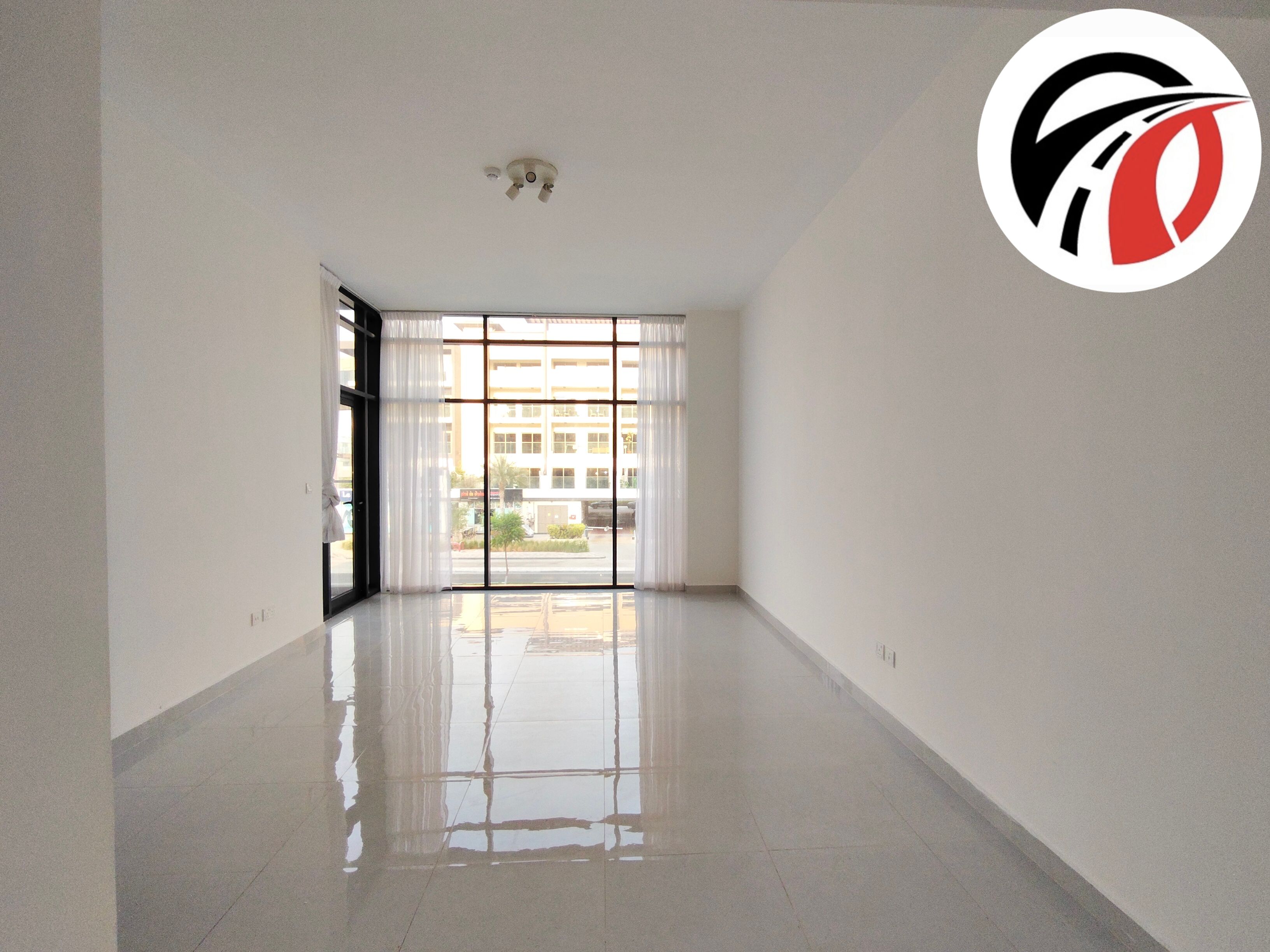 Spacious 1bhk apartment with full 2 washroom/ prime location near to miracle garden/ arjan