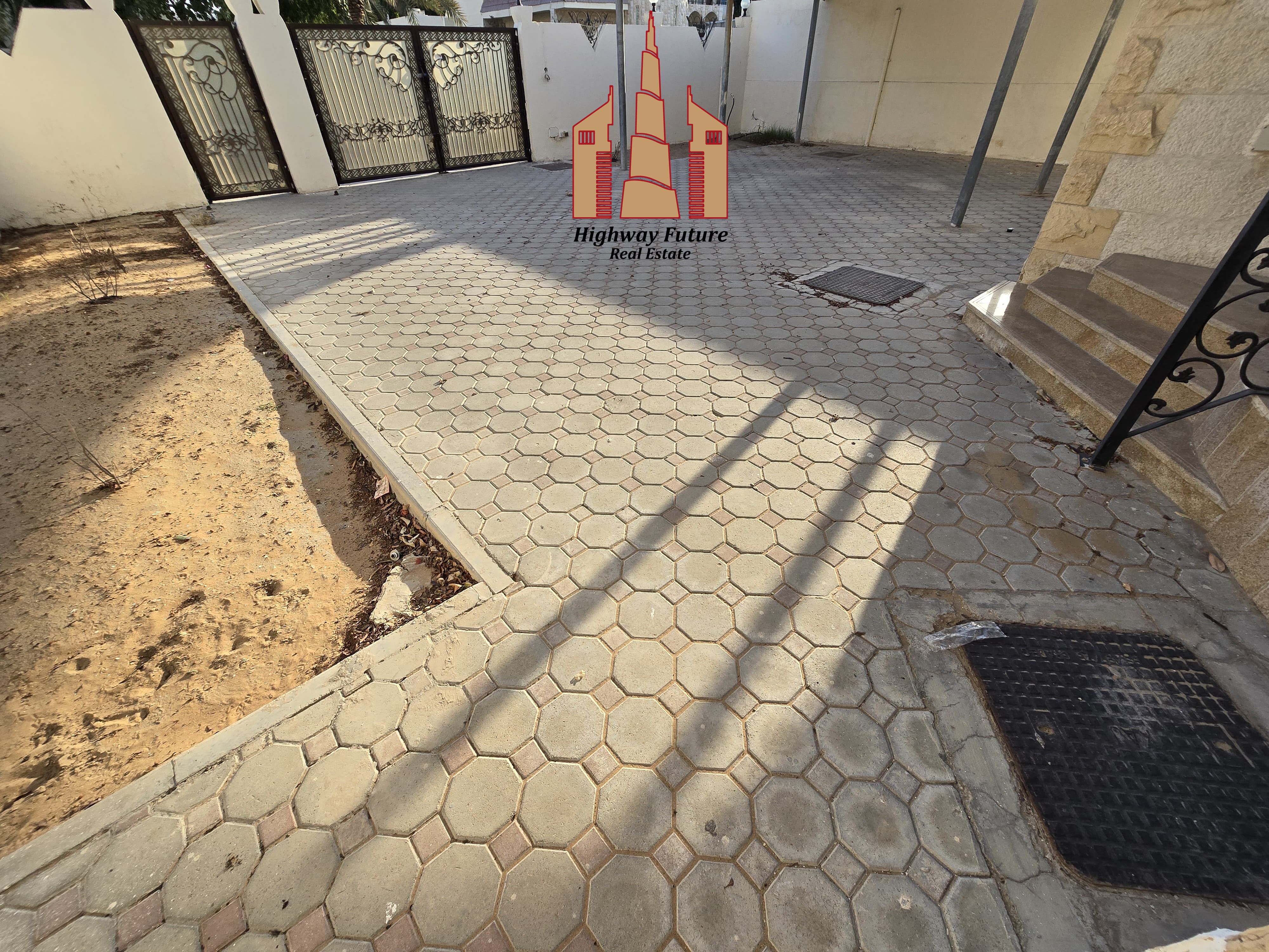 Like new 6 Bedrooms villa, Big Majlis, Maid room, 4 master room's, large Parking Near At Beach, Just in 120k