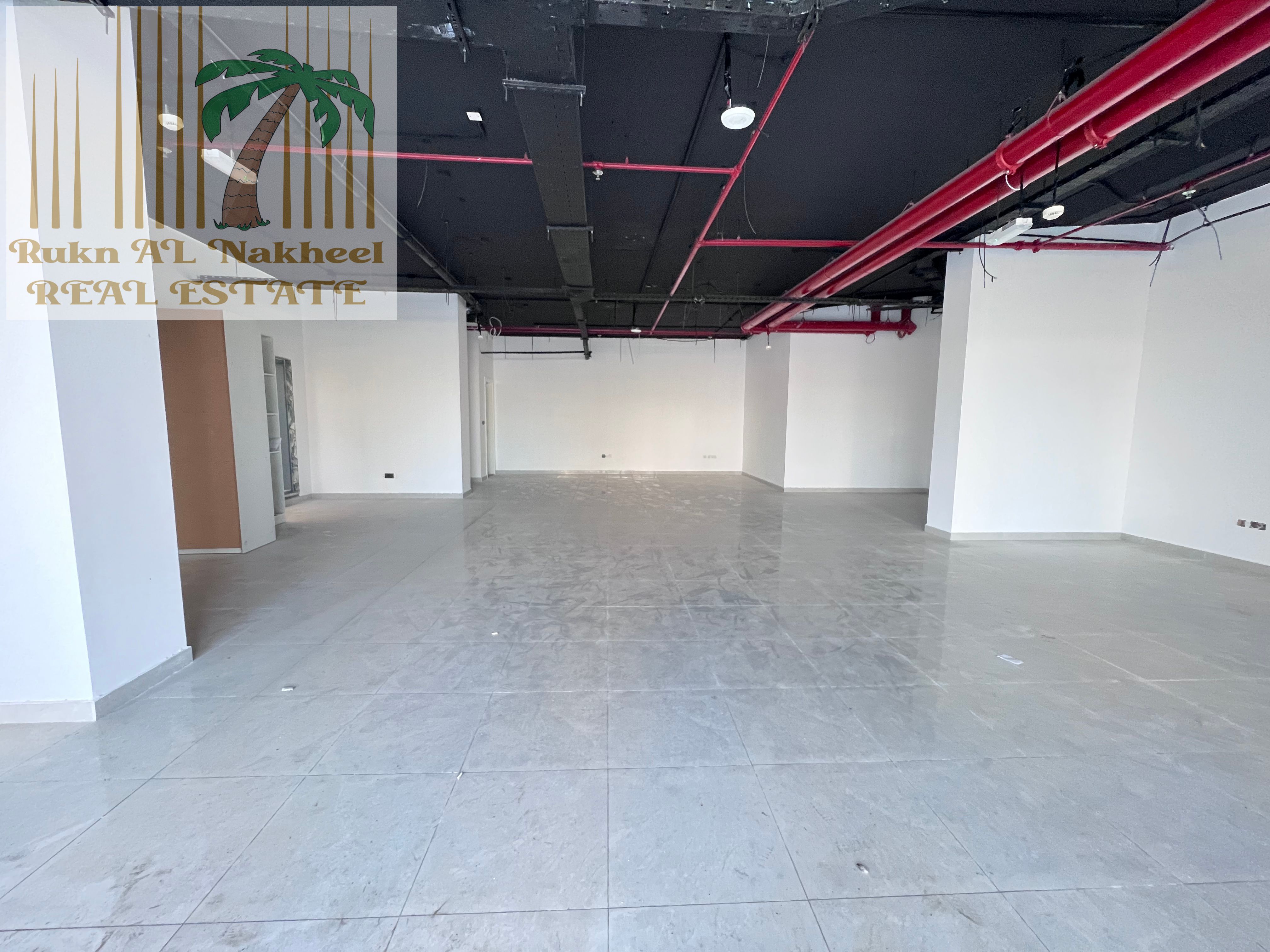 Commercial | 1500 sqft hot location Specious main road location ready to move with bathroom location suitable for a wide range of business activities