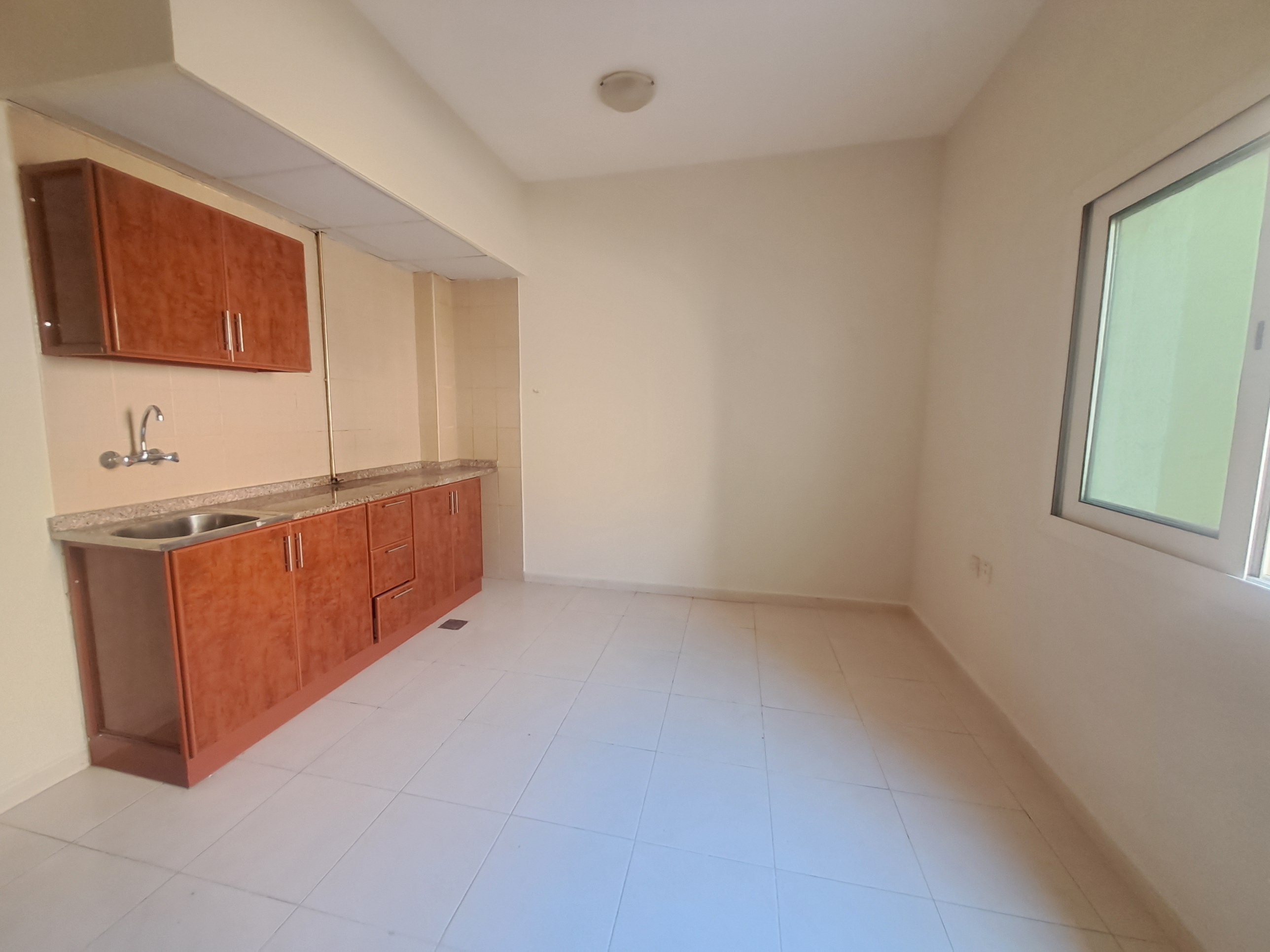 Lavish studio just in 21k ready to move
