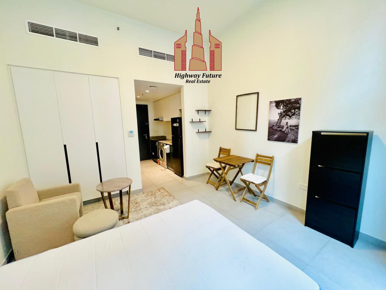 Luxurious studio with balcony :: ready to move ::