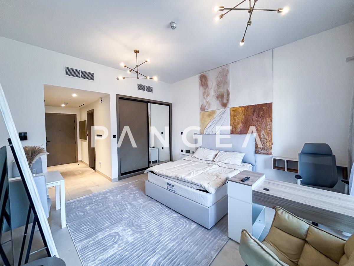 Full Canal and Burj Khalifa View | Vacant | Furnished