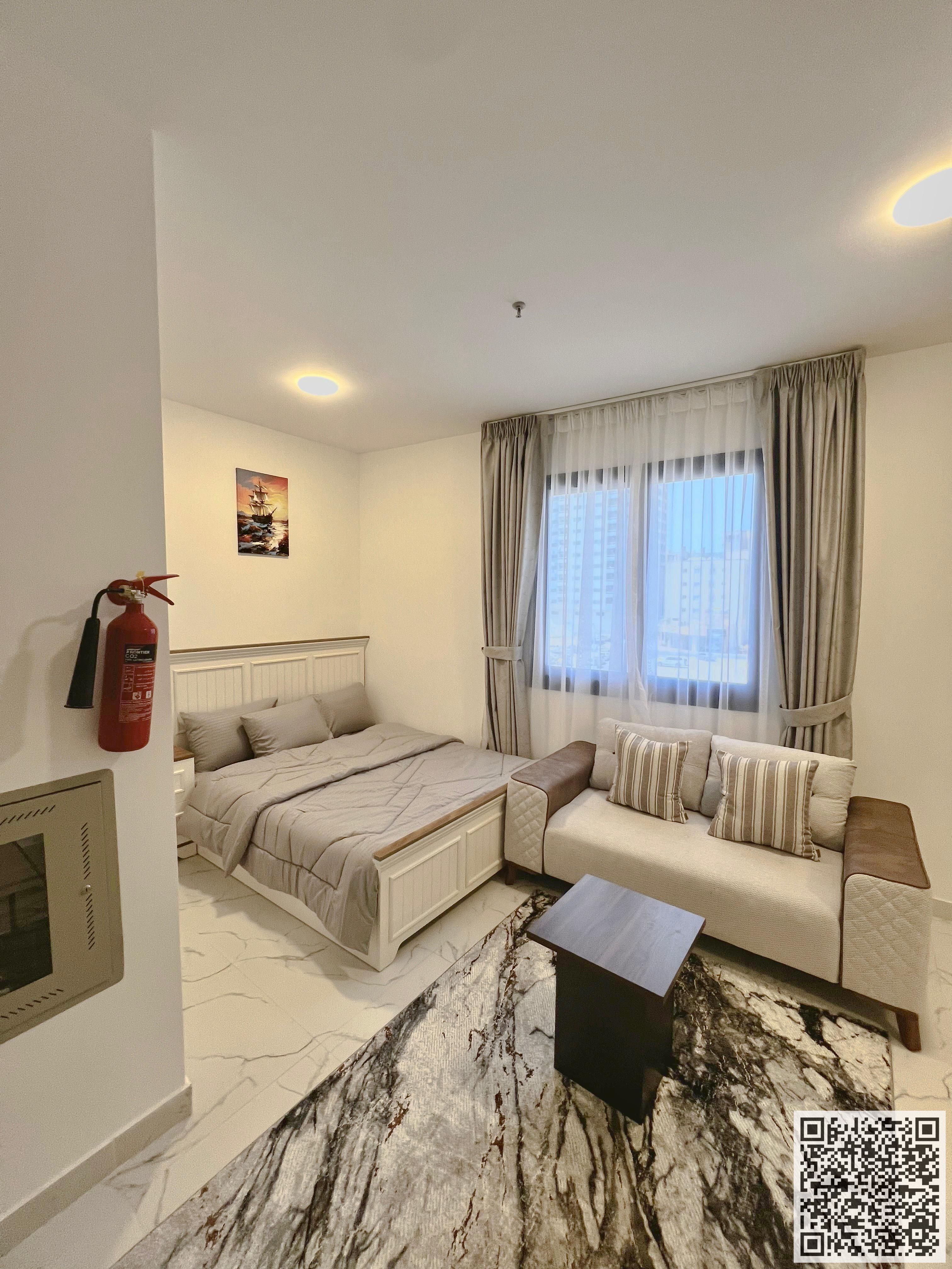 Luxury Studio Apartment with a semi-separate kitchen. Fully furnished for monthly rent on Ajman Corniche. At a special price! Rent includes bills