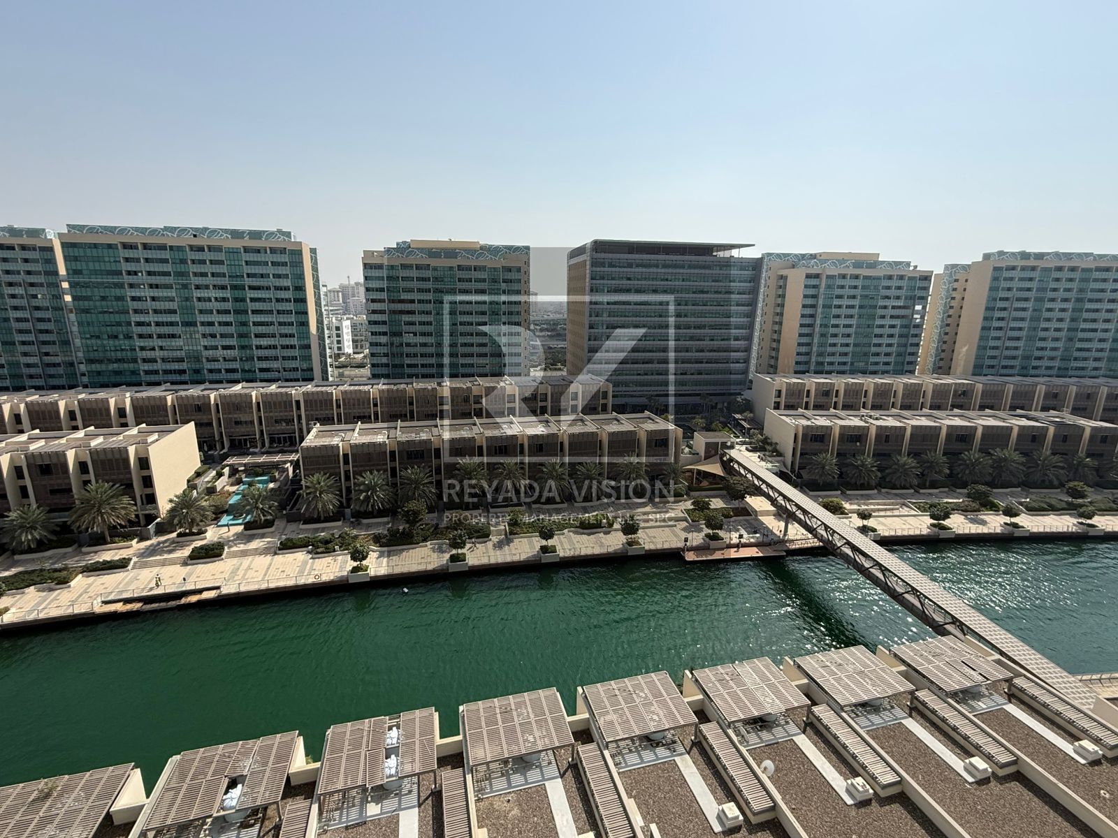 Spacious| Bright Apartment | Book It Now