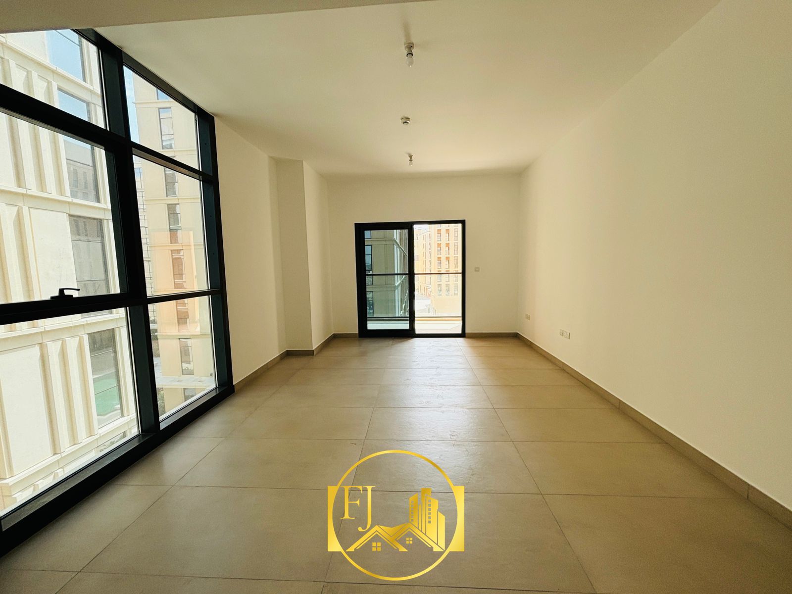 3 Bedroom Apartment with Maid’s Room | Al Mamsha | AED 120,000 | 4 Payments