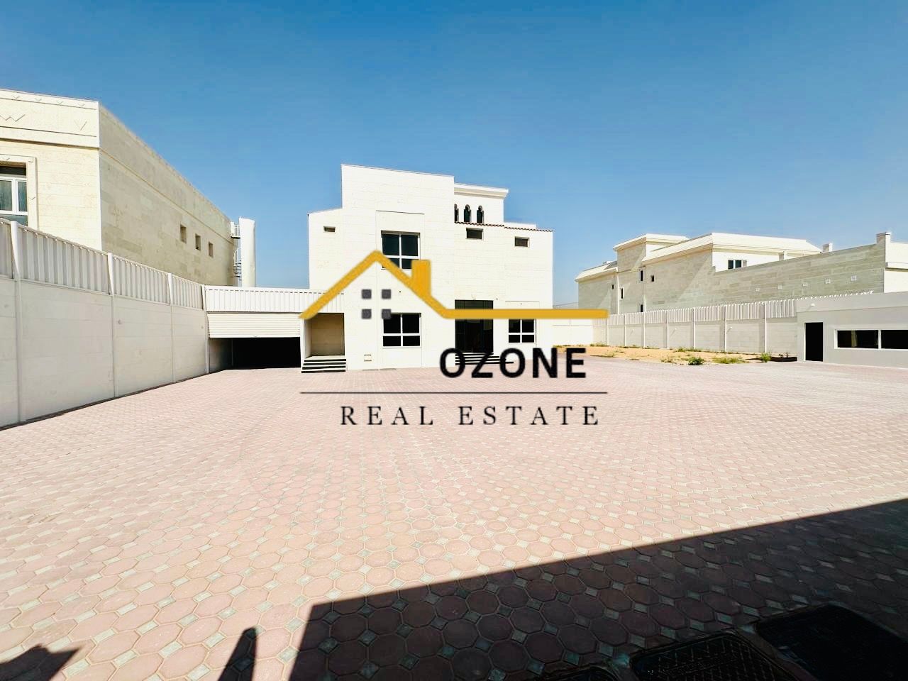 Perfect Family Home: Spacious 5 Bedrooms + Backyard