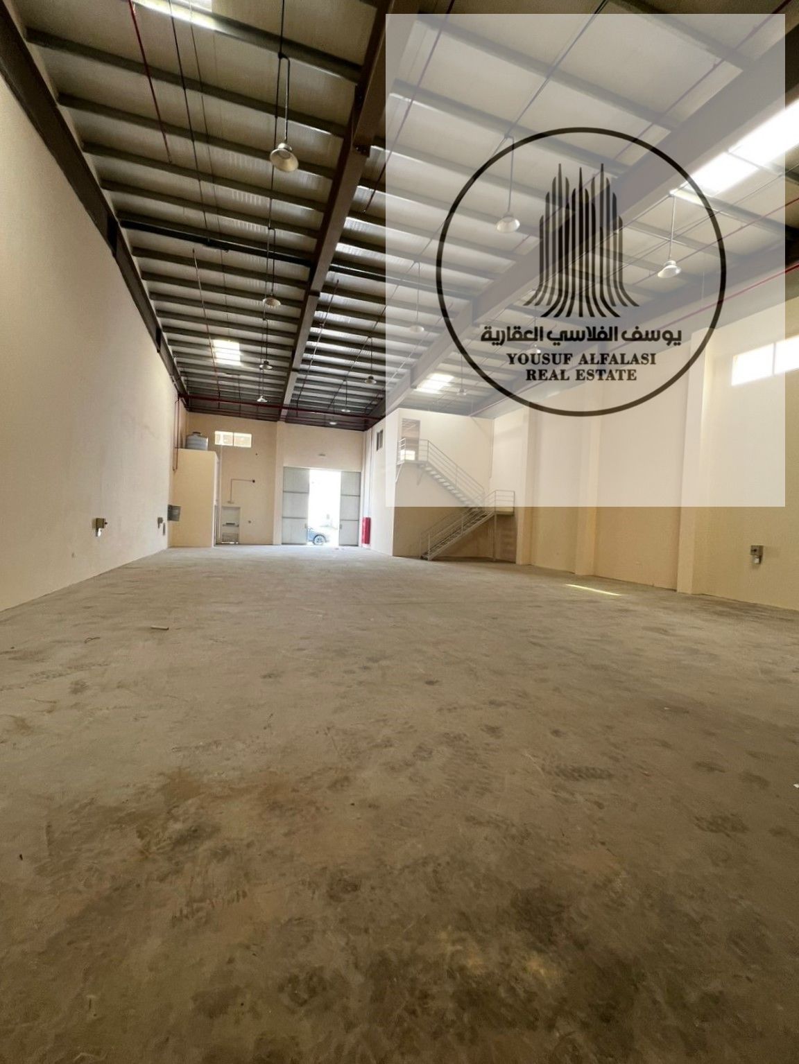 Excellent price: 5300 sq ft warehouse, 73 kW electricity, suitable for food or storage.