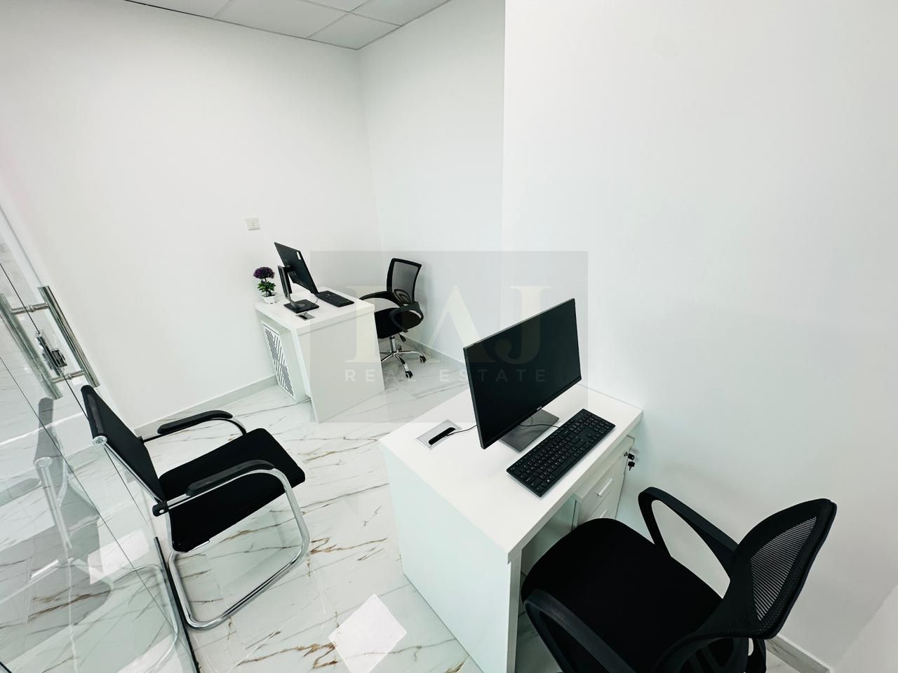Ready to Move Office for rent in Bur Dubai| No Commission