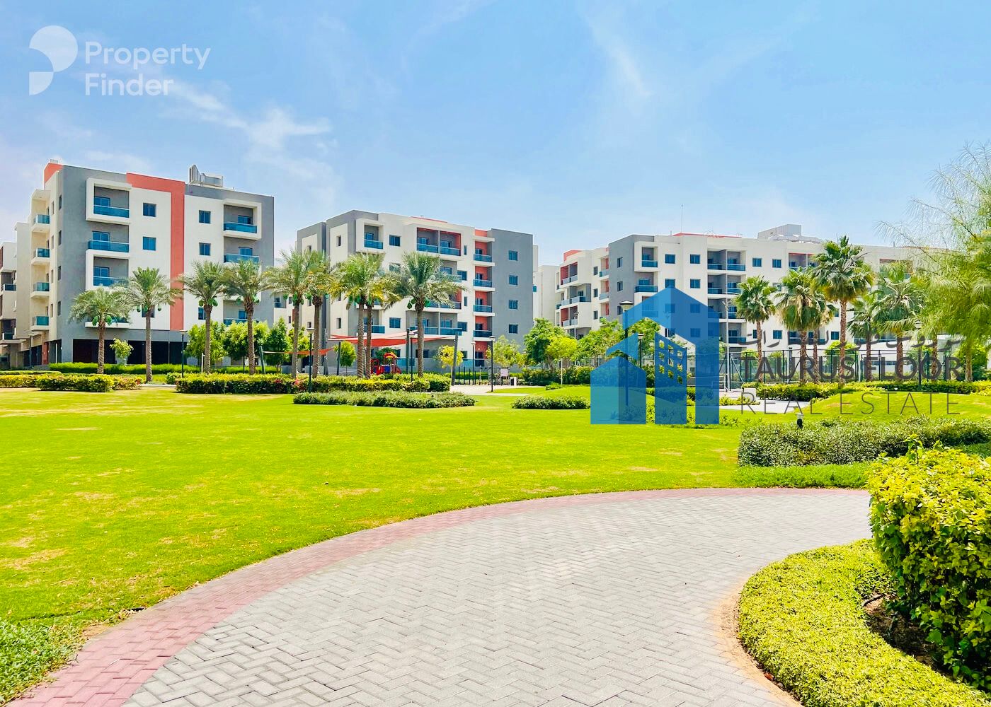 Luxurious 3 Bedroom 12 Cheques Offer Family Community