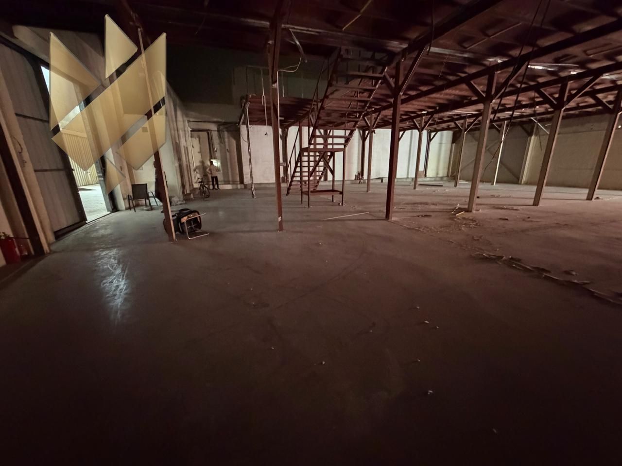 Warehouse for rent, Industrial Area 17 – Storage only with mezzanine