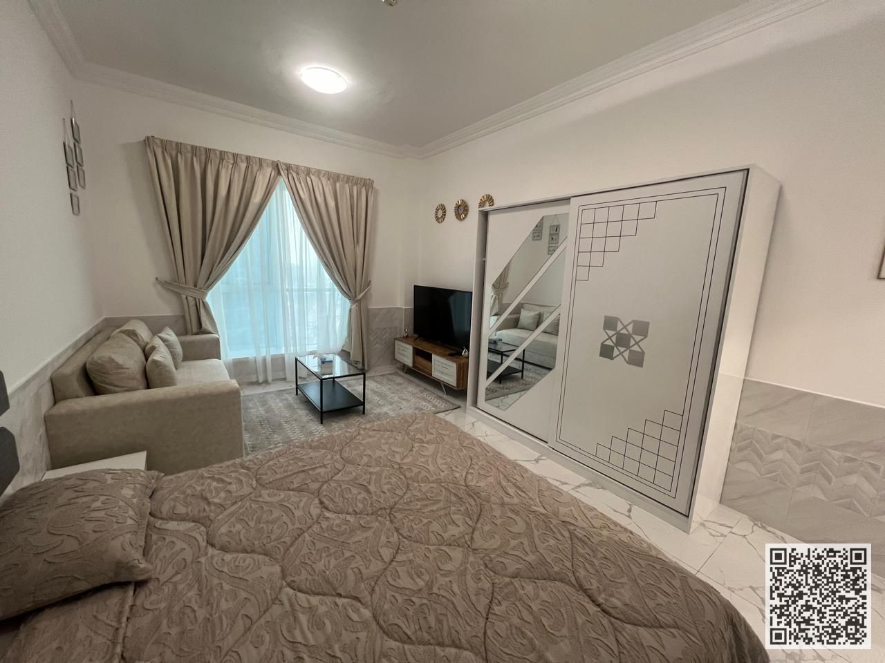 A golden opportunity! Luxurious, fully furnished studio apartment for monthly rent in Al Rashidiya 1, Al Waha Towers – Ajman