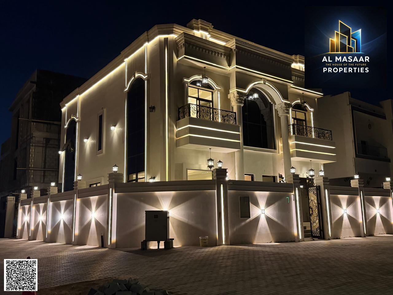 I own a corner villa with a classic design, a front setback of 20 meters, two floors and a shelf, at a price including registration and ownership fees