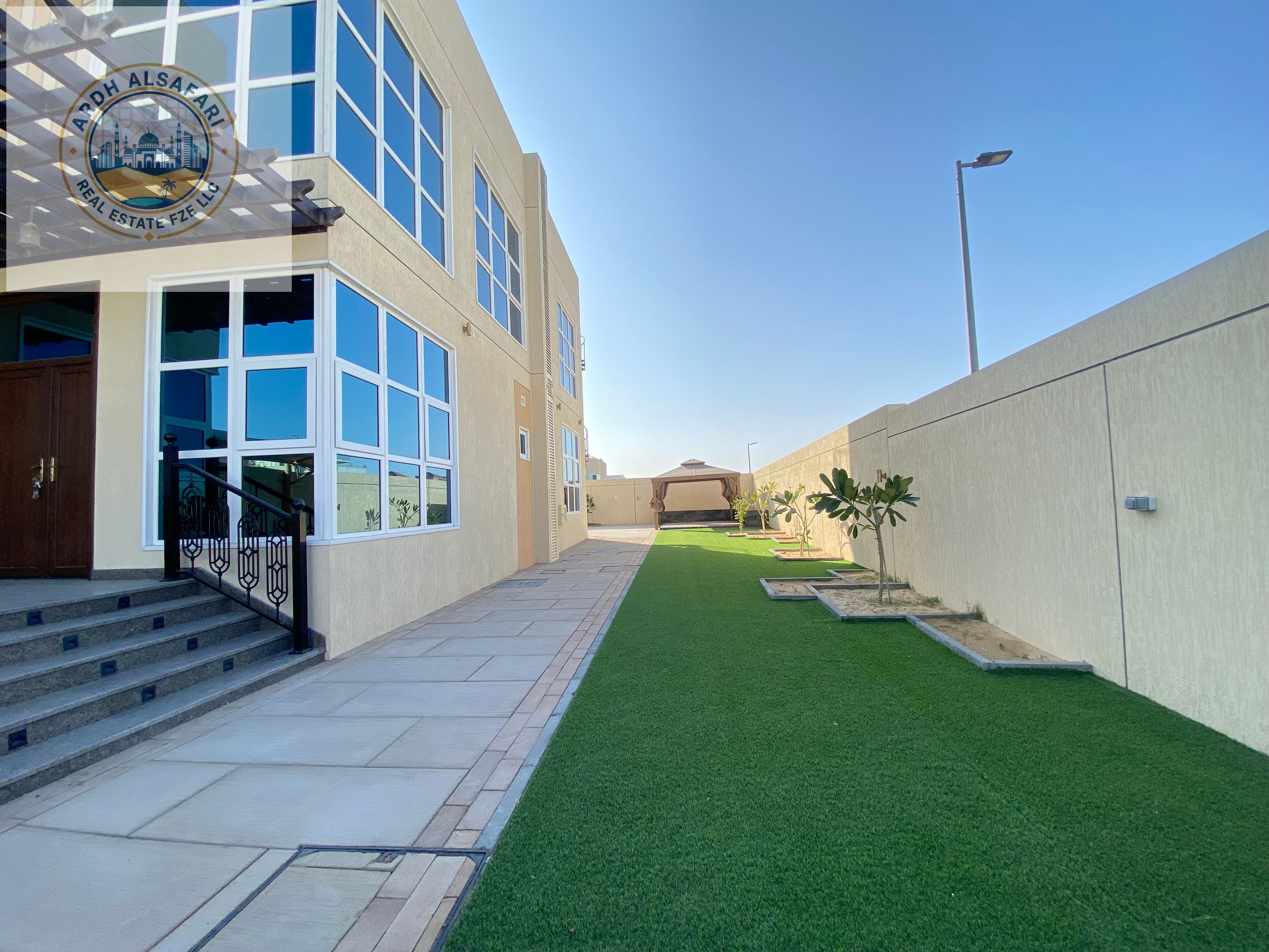 4 Bedroom Villa | swimming pool|Laundry room|Maid room|Garden