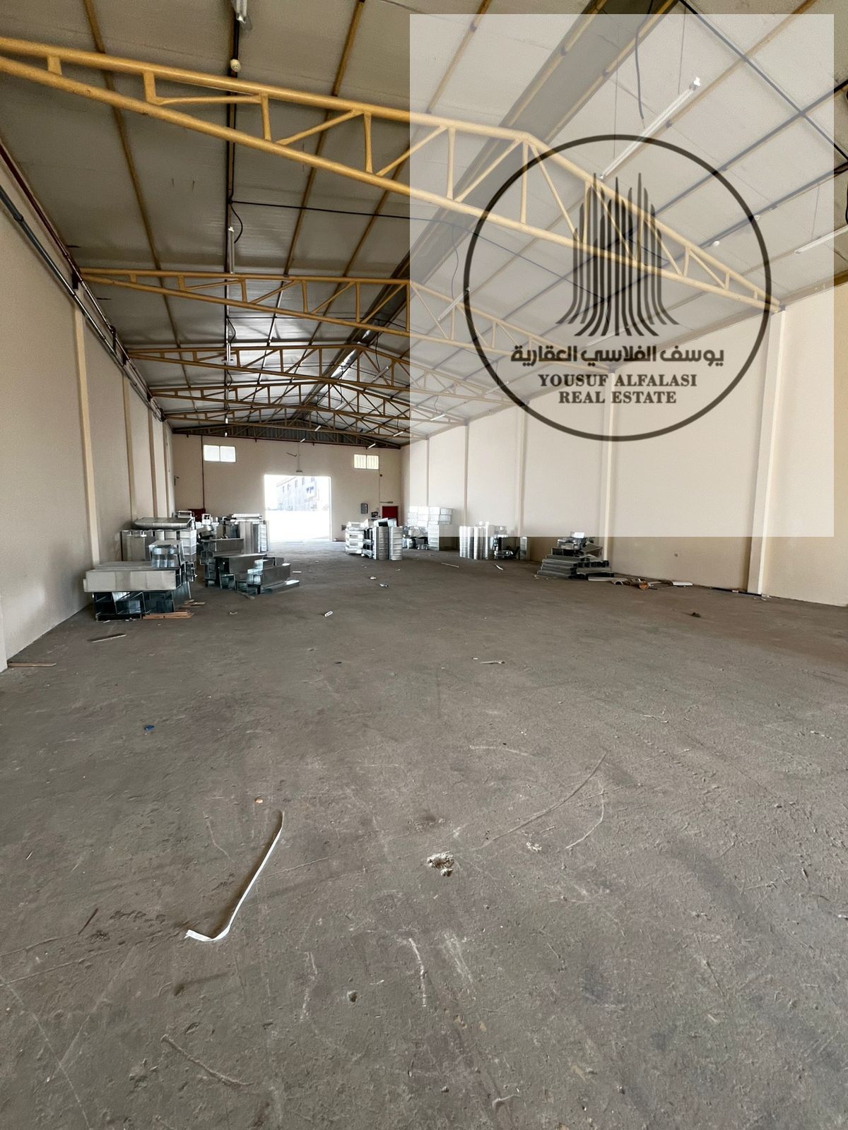 For rent Warehouse space 7,050 sq Electricity: 45 kW Price: AED 550,000