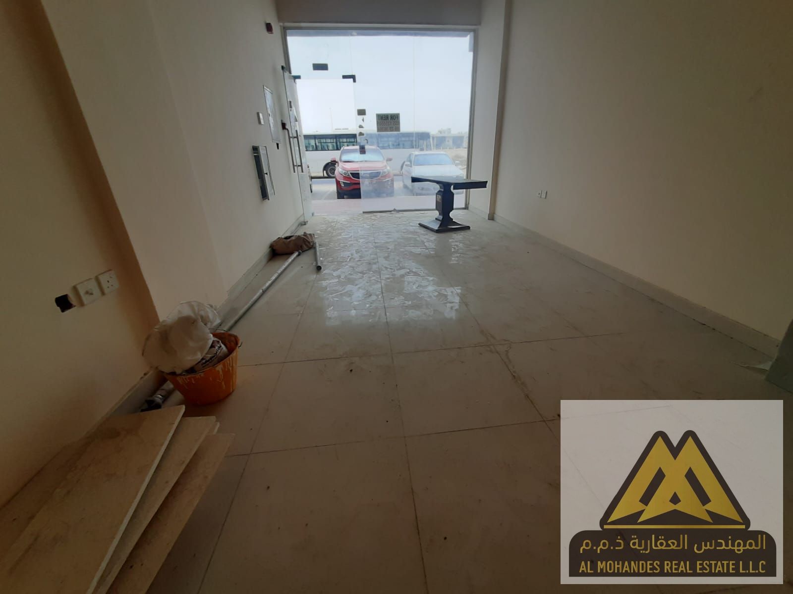 Commercial space | Excellent price | Various distances | Vibrant area |