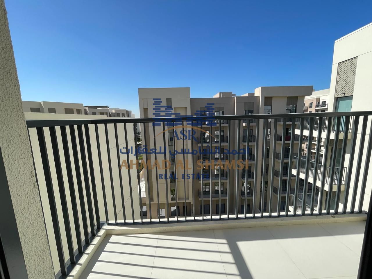 2bhk with Balcony & Laundry Room| Parking Included | Prime Location