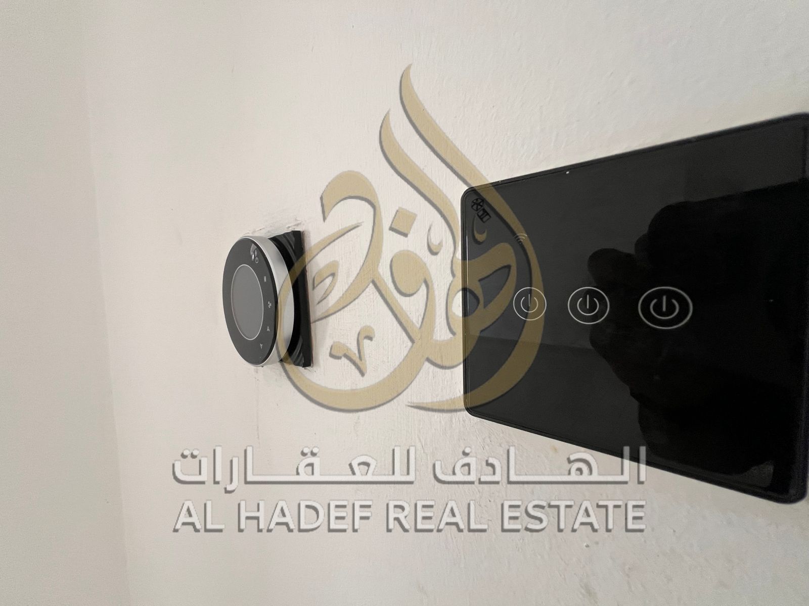 Annual Apartment for Rent – Al Majaz 3, Sharjah Available now in Al Majaz 3 – spacious 2-bedroom apartment with direct sea view and balcony