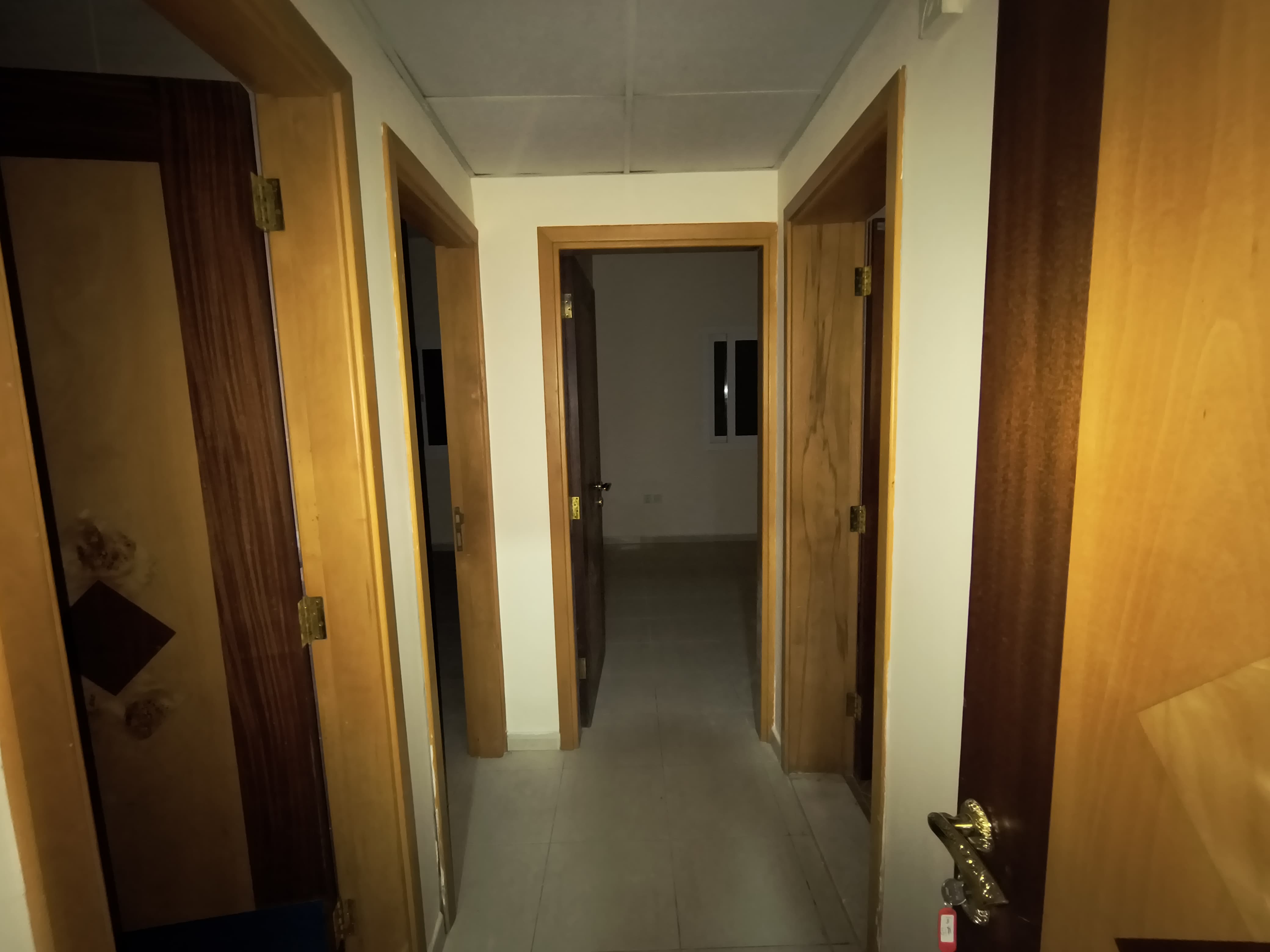 1BHK With Central AC Close Hall Free Parking Area In 27k