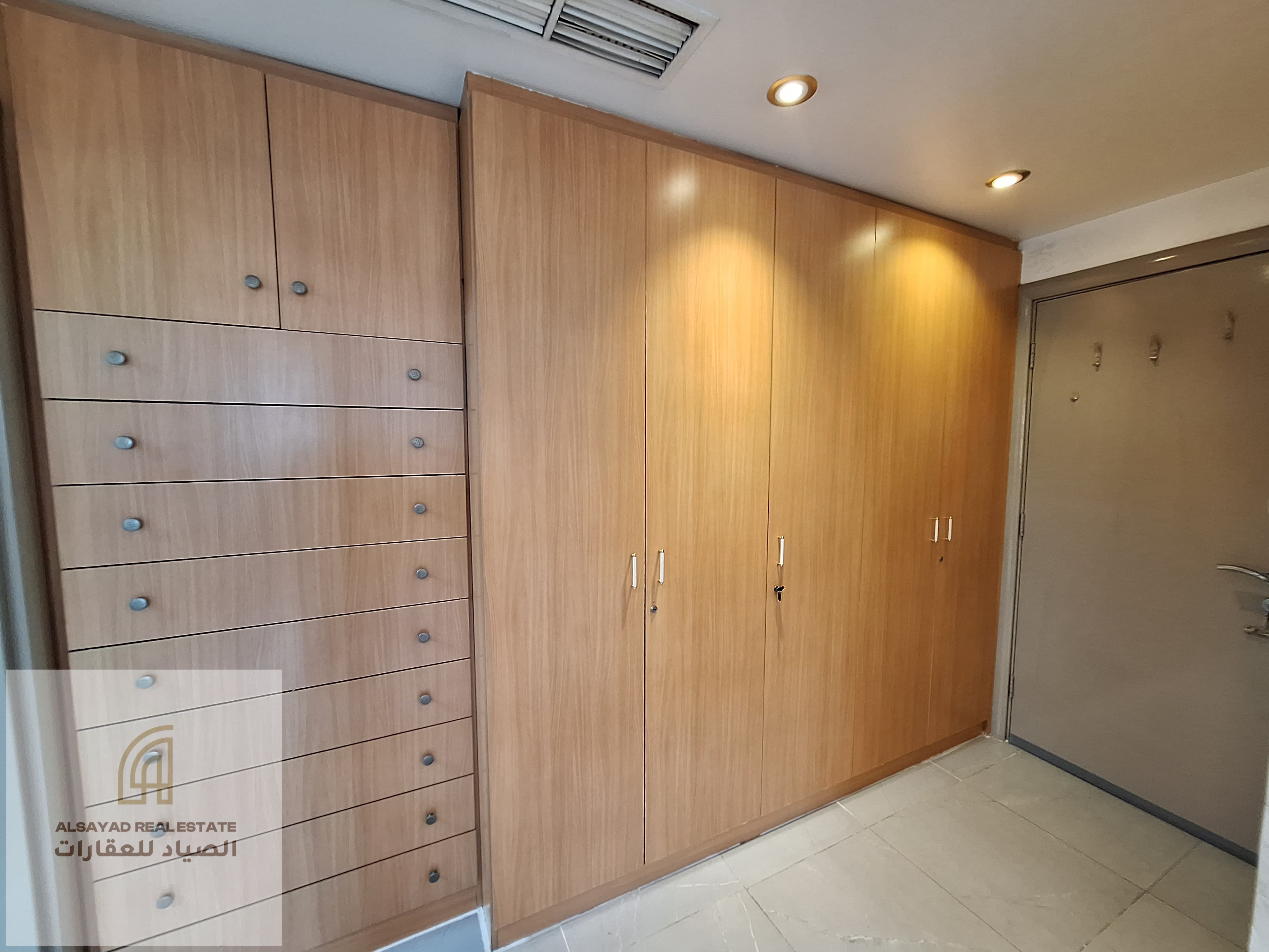 For sale: 3-bedroom apartment with a living room in Al Majaz 2. A very special apartment.
