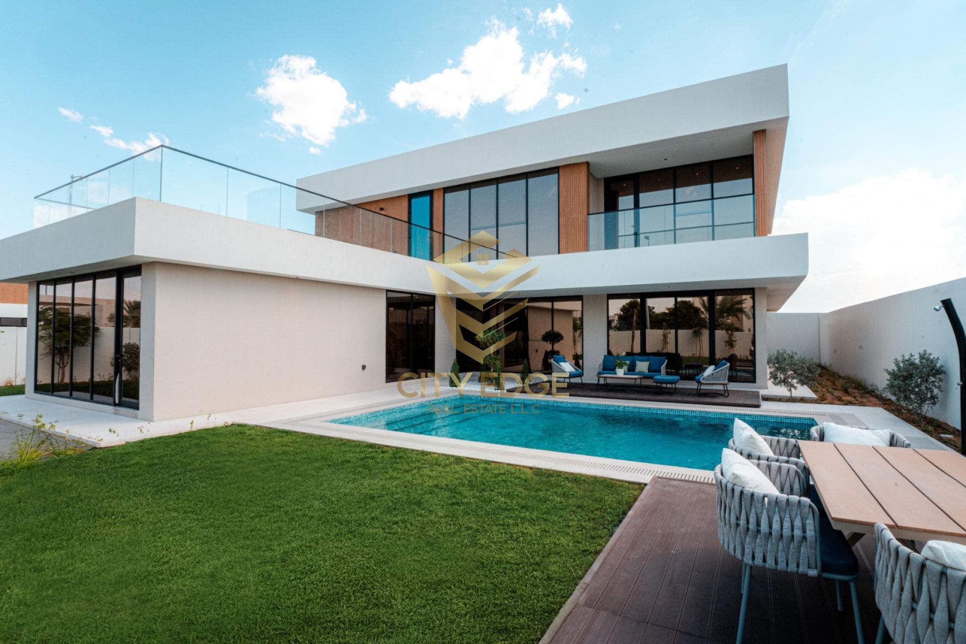 7 years installments | 4BR+ Majlis | Arabs only
