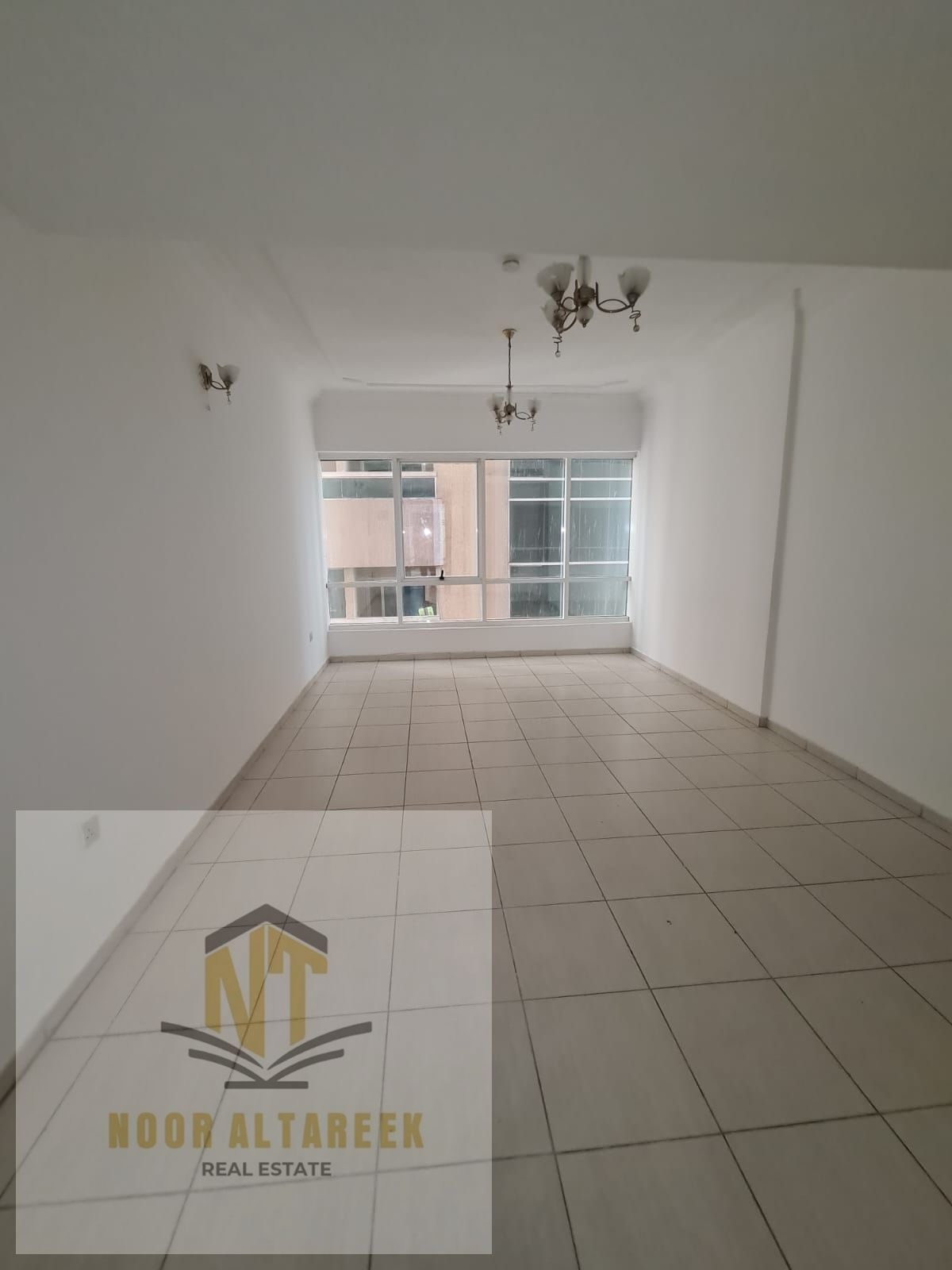 The cooperation includes a room, a hall, two bathrooms, a balcony, a gym, and a swimming pool