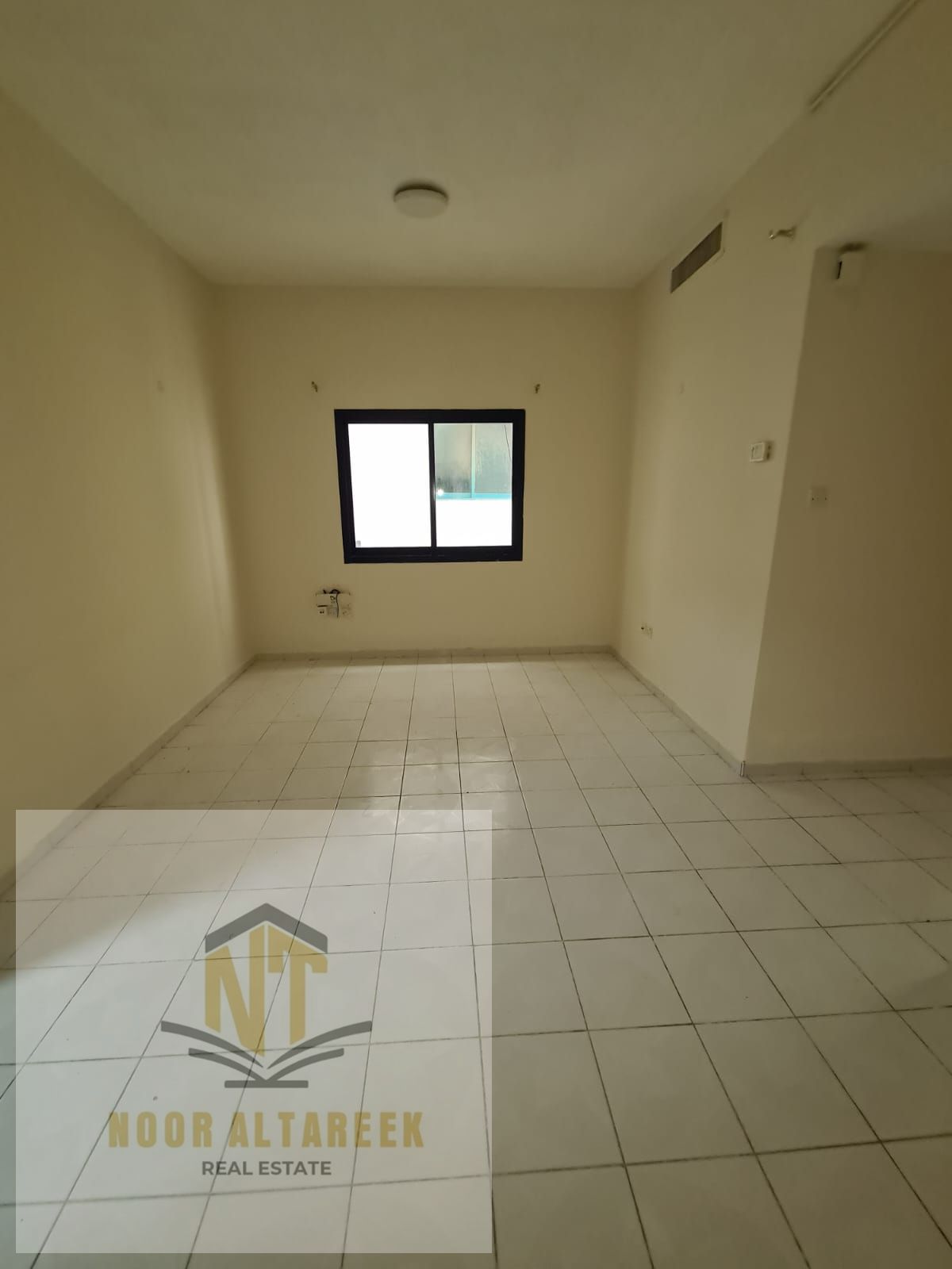 Apartment for rent in Al Majaz 1, ideally located close to schools, supermarkets, public transportation, and healthcare facilities, making it an excel
