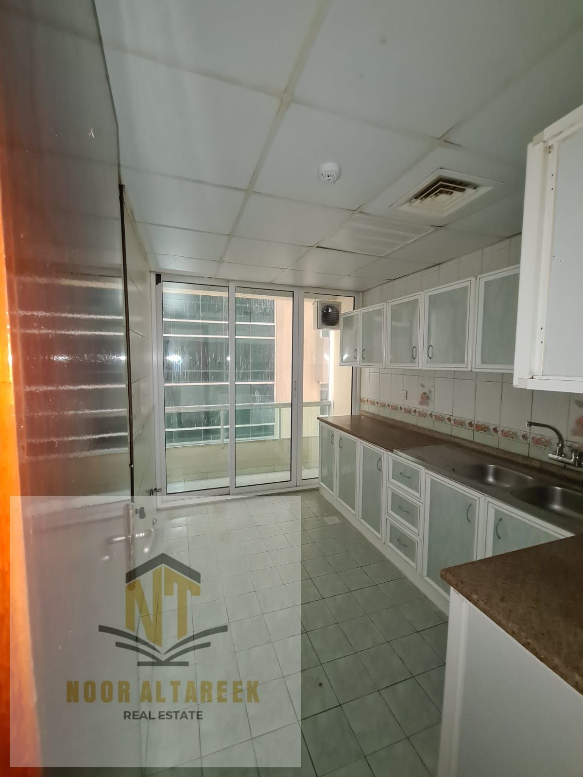 A well-maintained apartment for rent in Al Taawun, located in a lively area close to all essential services and facilities. The apartment features one