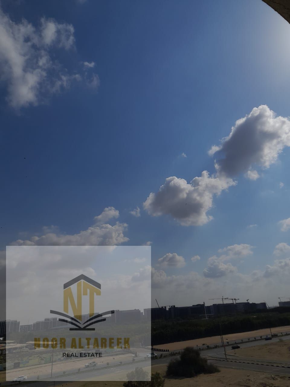 Apartment for rent in Al Zahia, Muwaileh, located in a prime area close to schools, supermarkets, public transportation, and essential facilities, mak