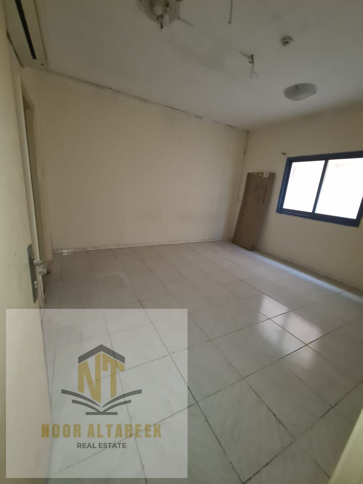 Annual apartment for rent in Al Majaz 3 located in a prime residential area close to supermarkets, restaurants, schools, parks, and public transportat