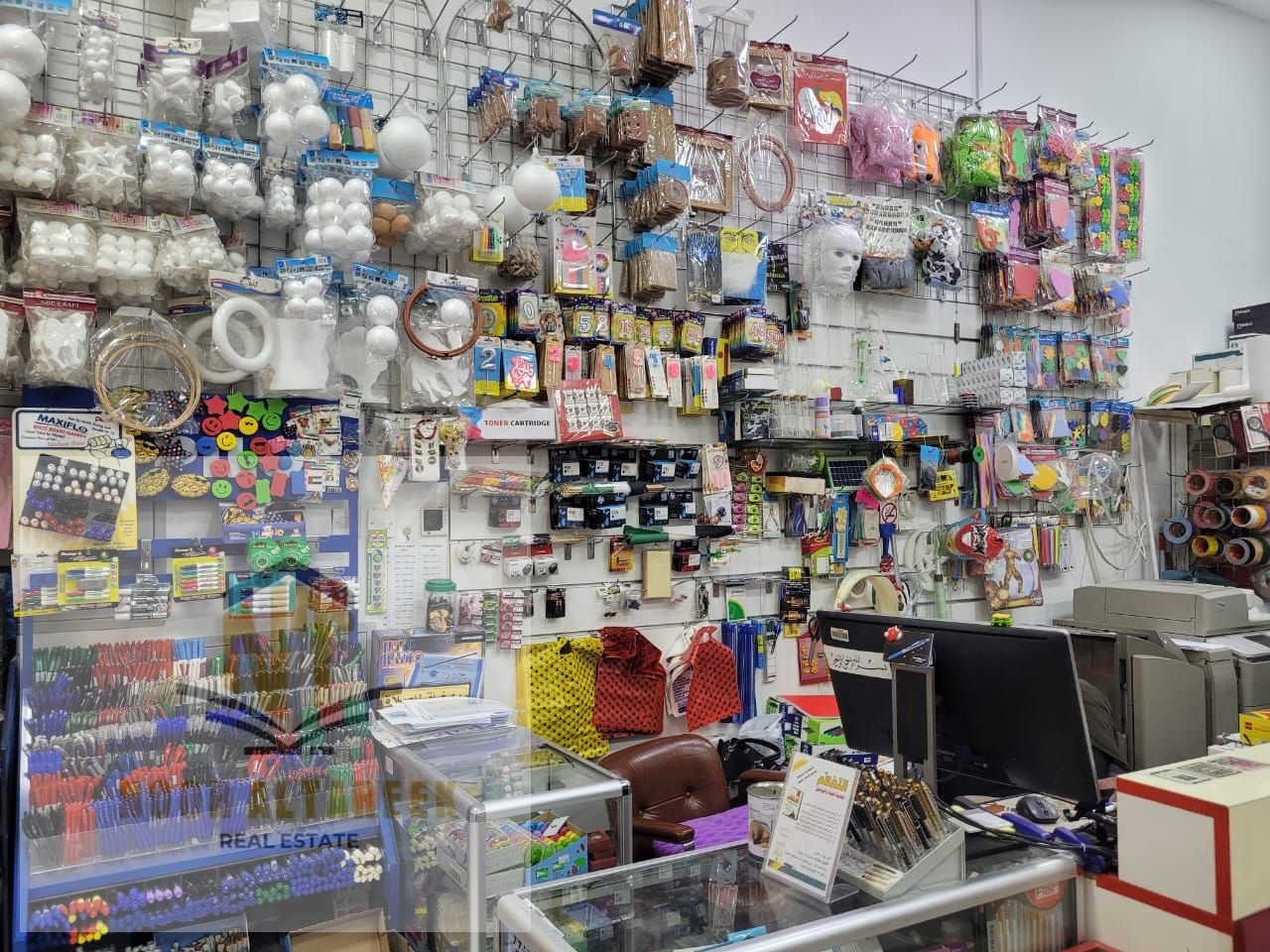 An annual rental shop located in Al Majaz 3, in a prime position within a well-known commercial complex that enjoys active foot traffic and proximity