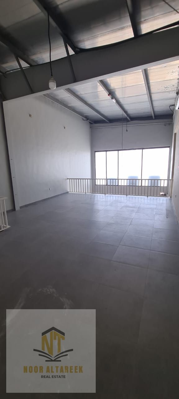 Annual Warehouse for Rent – Industrial Area 13, Sharjah This warehouse is available for annual rent in Industrial Area 13, Sharjah, representing a pri
