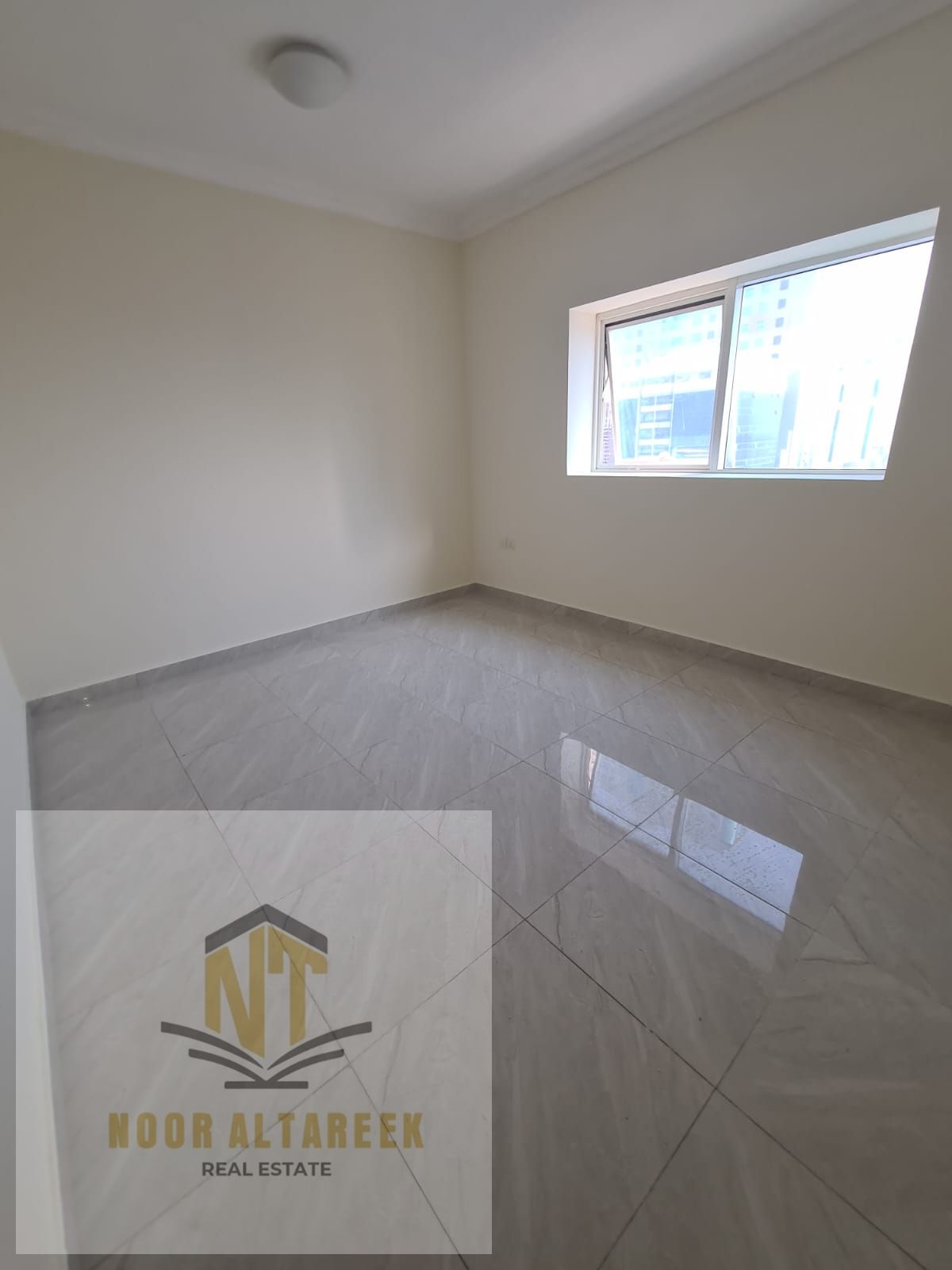 Apartment for Rent in Al Majaz – Prime Location with Flexible Payment Plans This residential apartment is available for rent in Al Majaz, one of the
