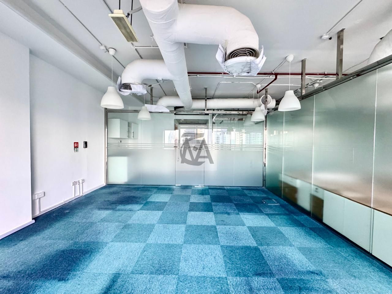 Ready to move in fitted office JBC2 Higher floor
