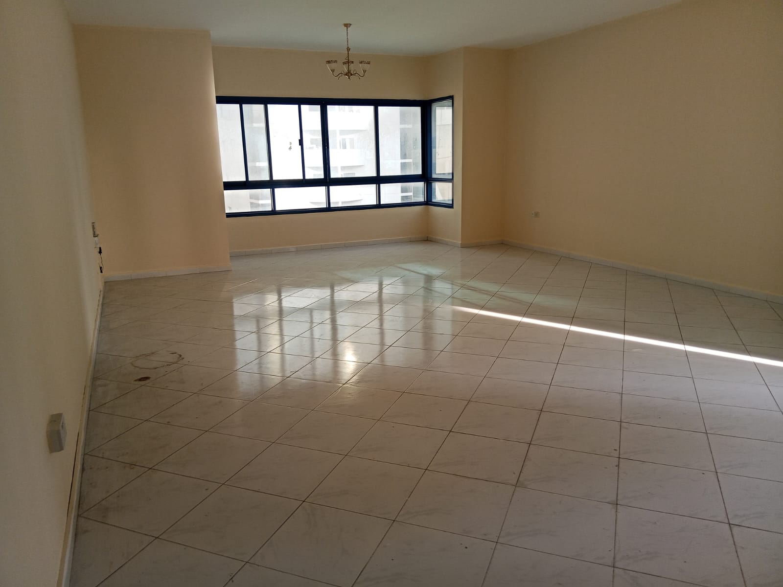 3BR apartment in Al Majaz 3 on main road near Istanbul Market, park view, 3 baths, 2 balconies, AED 60,000, 4 or 6 payments.