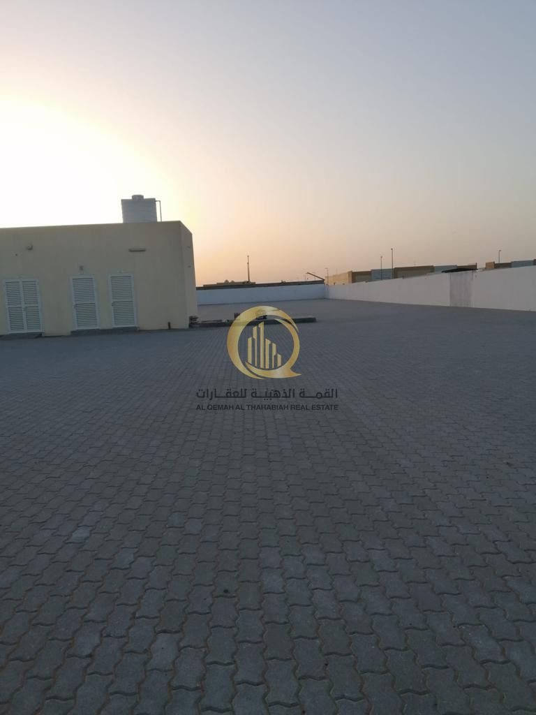 A hut for sale in Al-Sajja Industrial on Street 97, ready for personal use or for rent. Freehold ownership for Arabs, 99 years for foreigners.