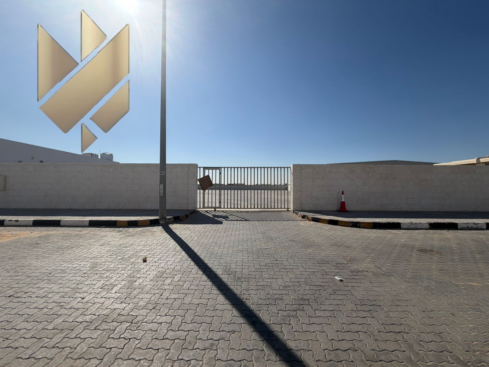 For Rent – Land in Al Sajja | Strategic and Vibrant Location | Main Road | Spacious Area | High-Voltage Electricity | Suitable for Any Commercial or I