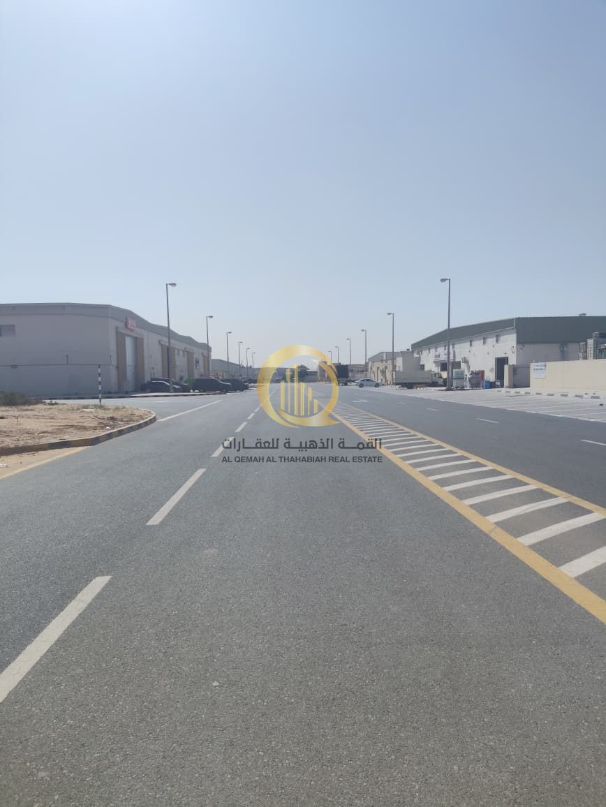 For sale: land in Al Sajaa Industrial Area with a prime location, suitable for industrial investment in the Emirate of Sharjah. Freehold ownership for