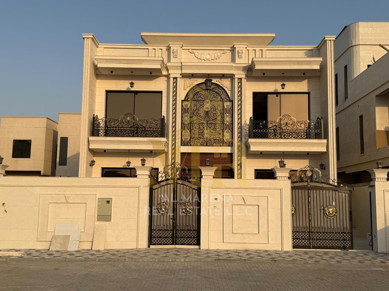 For Sale: Classic villa with neoclassical interior design in Al Alia, Ajman. Excellent location opposite the mosque. Two floors. Price includes air co