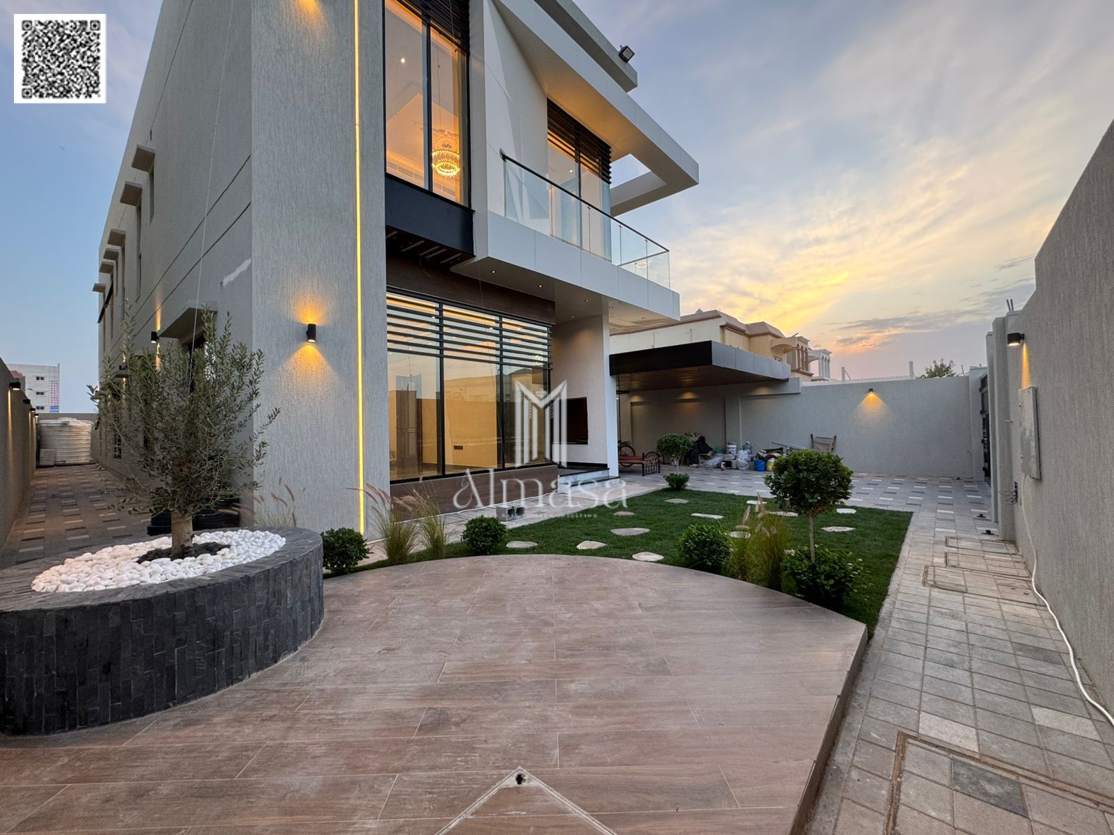 Luxury villa for sale – Al Muwaihat 1, Ajman | Includes electricity, water and central air conditioning