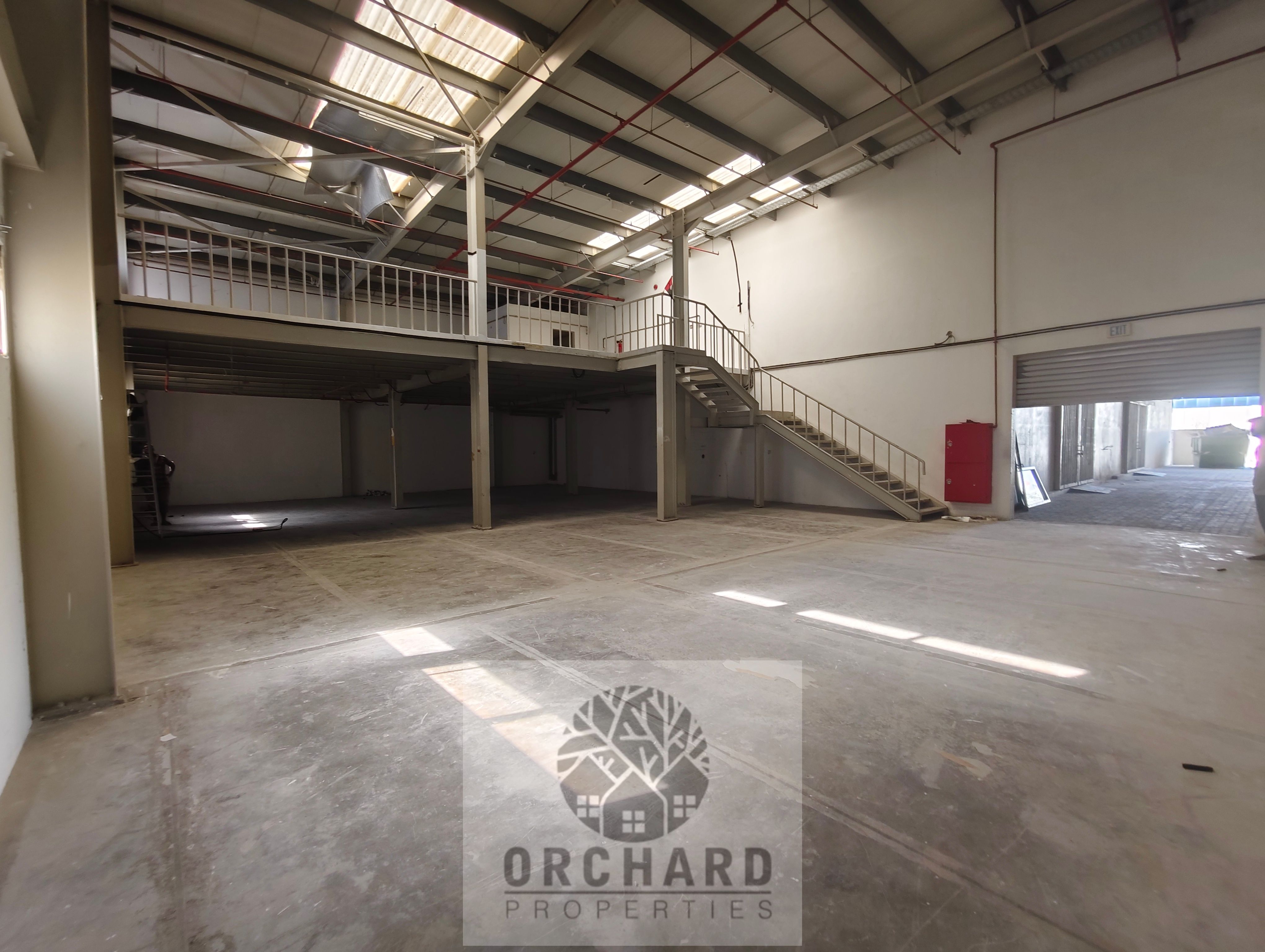 Power 15 k w Emirates Road Prime Location Heighted Roof Easy Loading and Unloading