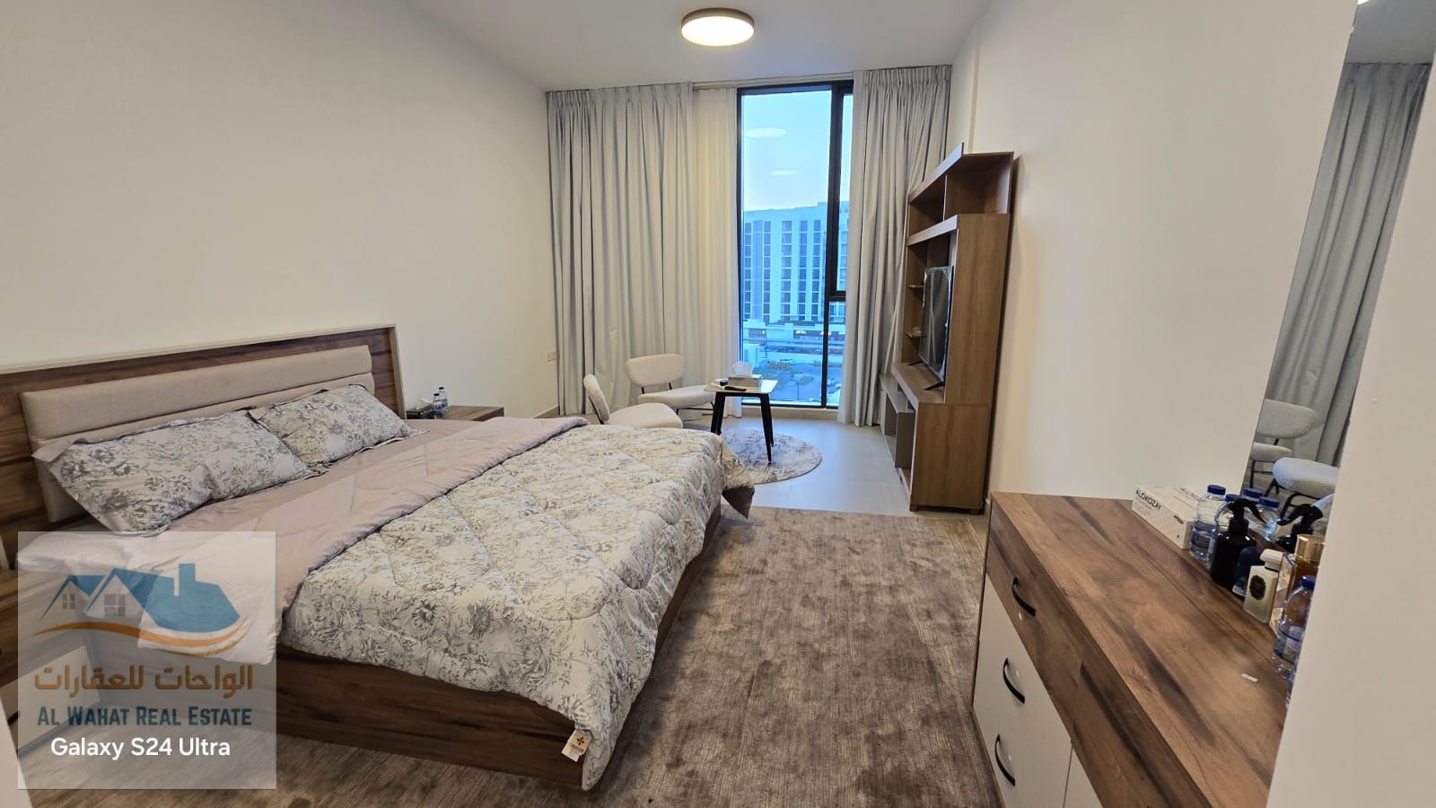 A furnished studio apartment is now available for monthly rent in the Aljada area of Sharjah, very close to Dubai. The price is 5000 AED, including