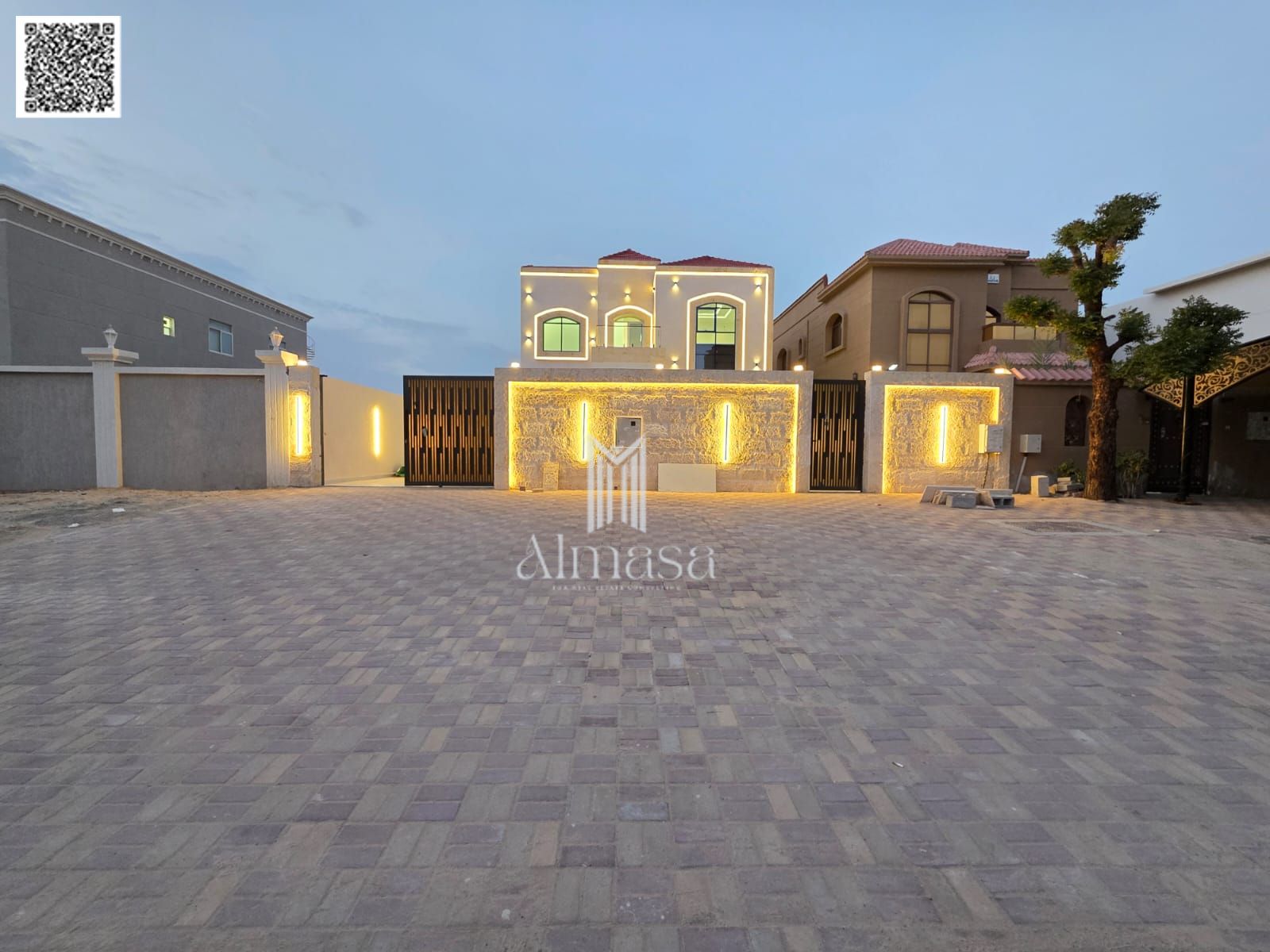 Palace-style villa with VIP finishing at a special price and a discount for cash payments, including water, electricity, and air conditioning