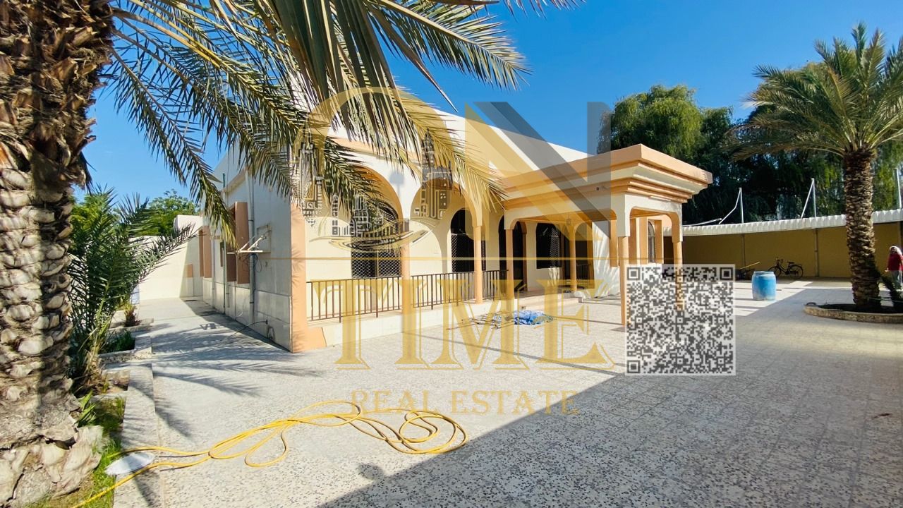 A golden opportunity for citizens – a large traditional house in the Al-Hamidiyah area