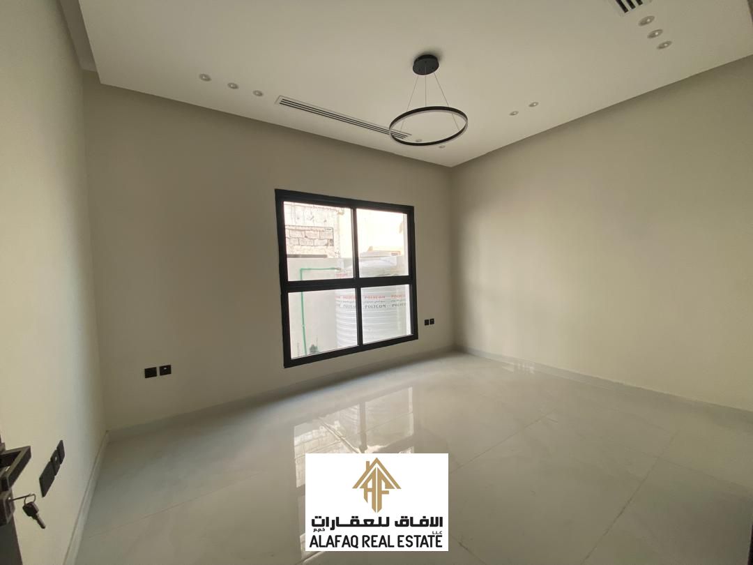 Spacious Townhouse for Sale in Al Helio 1, Ajman – Featuring 5 Bedrooms, Maid’s Room, Private Roof, Modern Design, and Price Includes Registration Fee