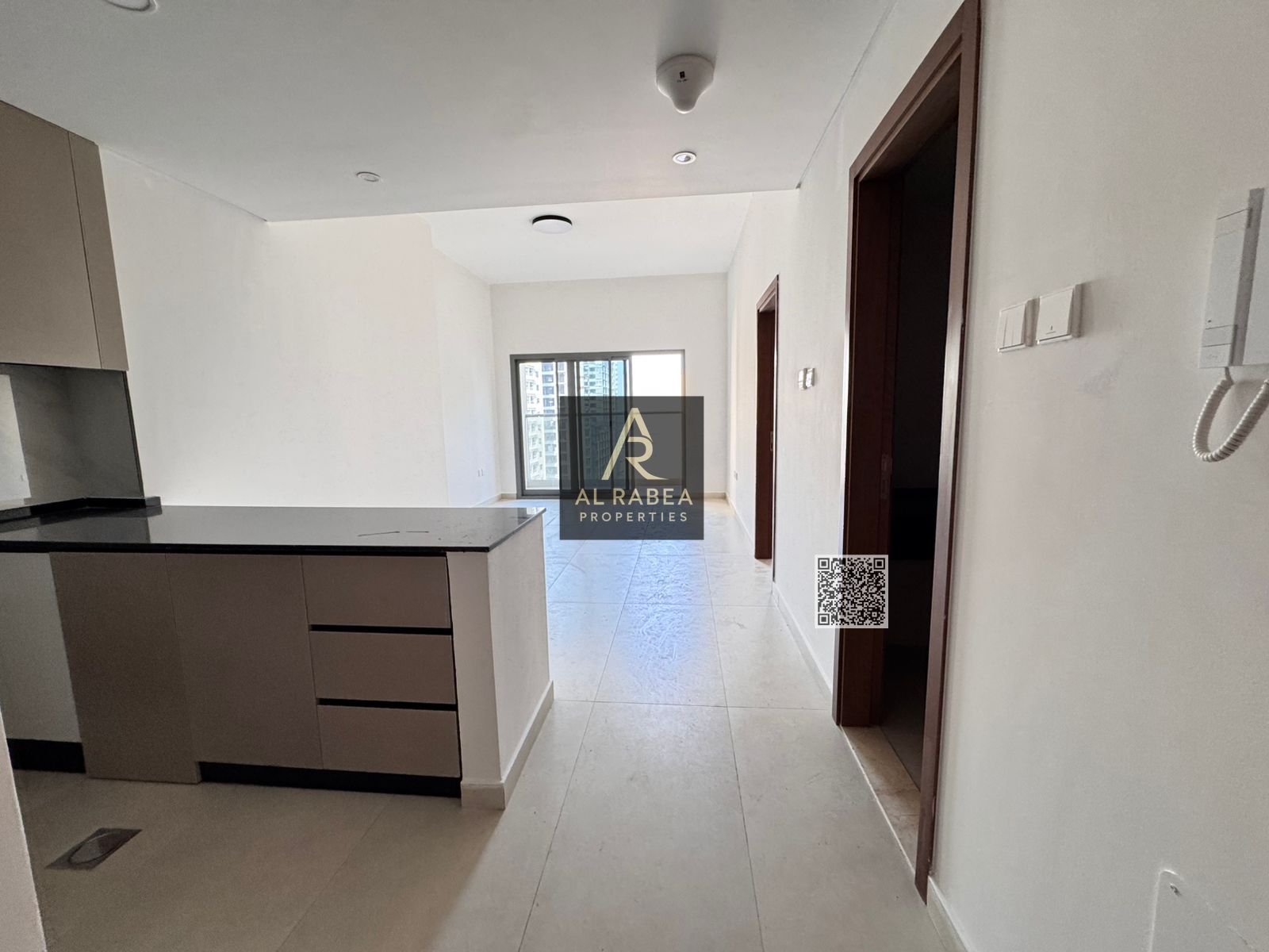 Luxurious finishes - Prime strategic location - First occupant - Easy access to Dubai